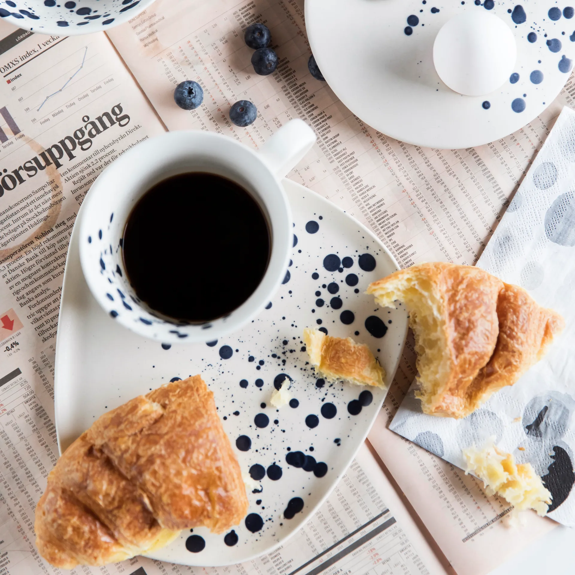 Dottie Tasse, Schwarz-weiß Byon