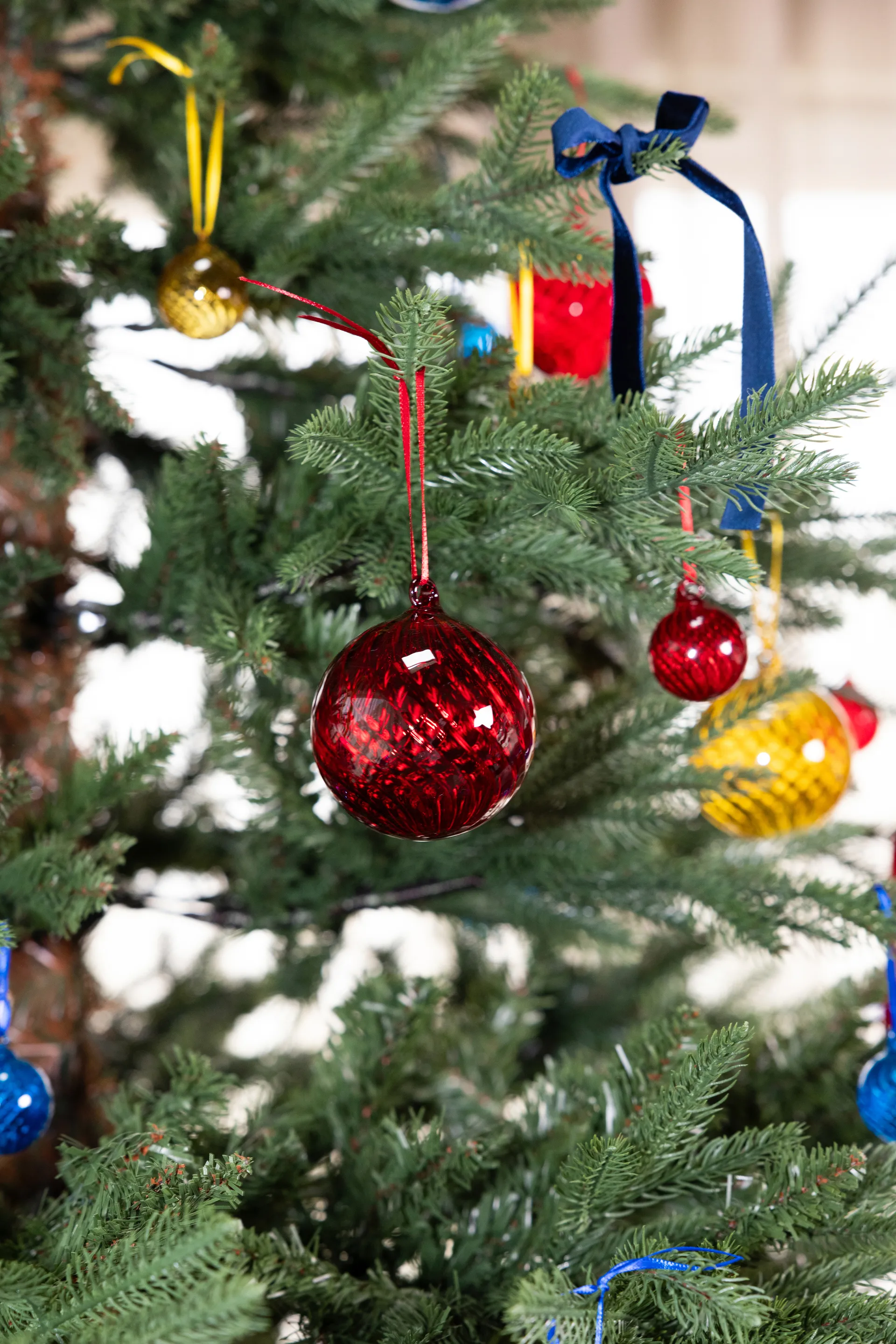 Opacity Weihnachtsbaumkugel XS Ø4 cm 4er-Pack, Gelb Byon