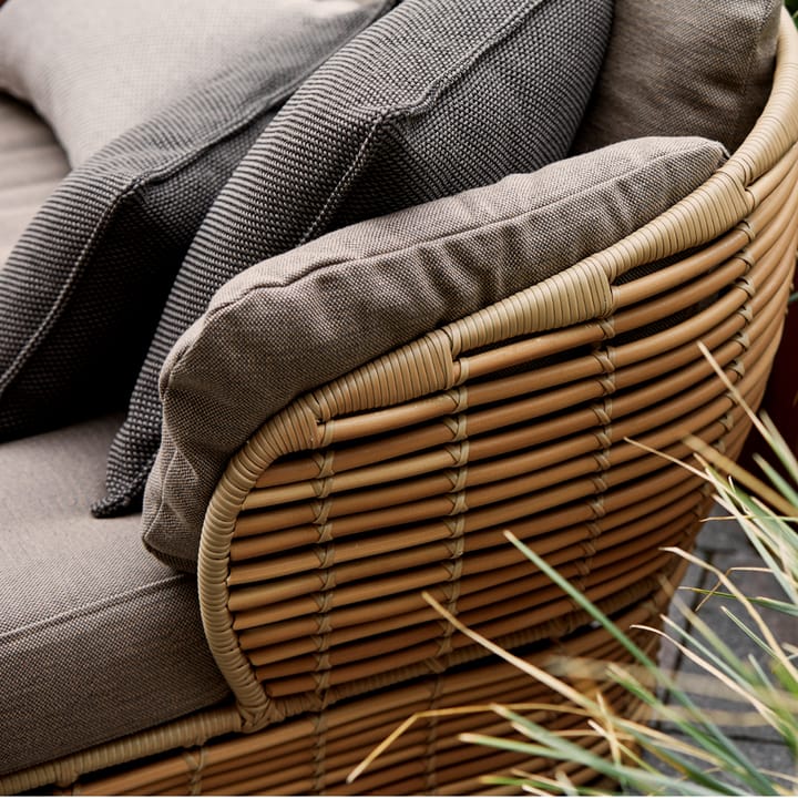 Basket Lounge-Sessel - Natural, inkl. taupefarbene Kissen - Cane-line