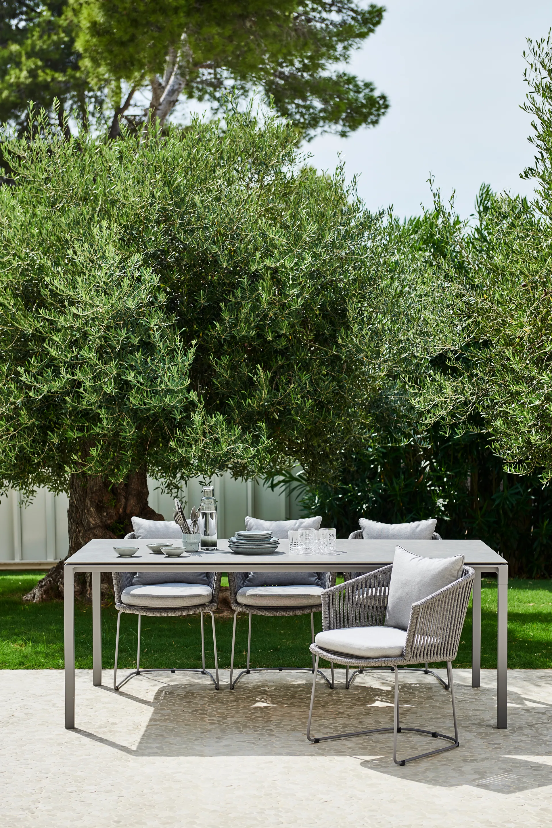 Pure Tisch 200x100 cm Basalt Grau-Taupe,  Cane-line