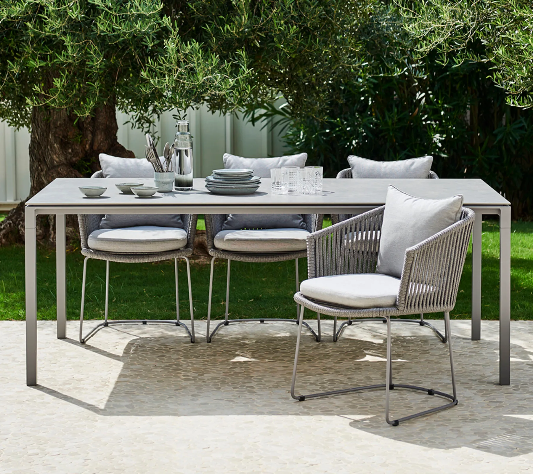 Pure Tisch 200x100 cm Basalt Grau-Taupe Cane-line