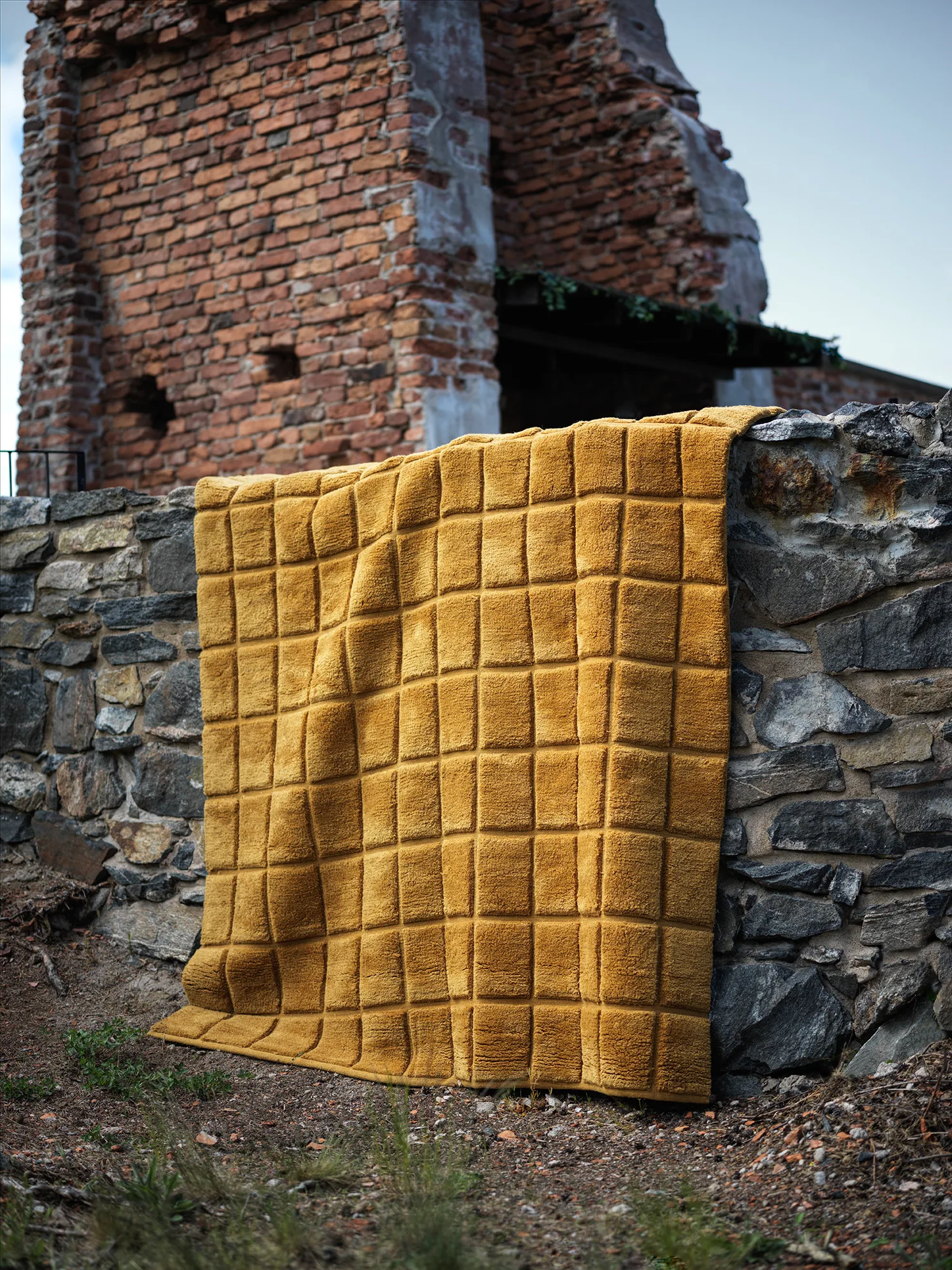 Loha Teppich 213 x 296 cm, Masala Yellow Chhatwal & Jonsson