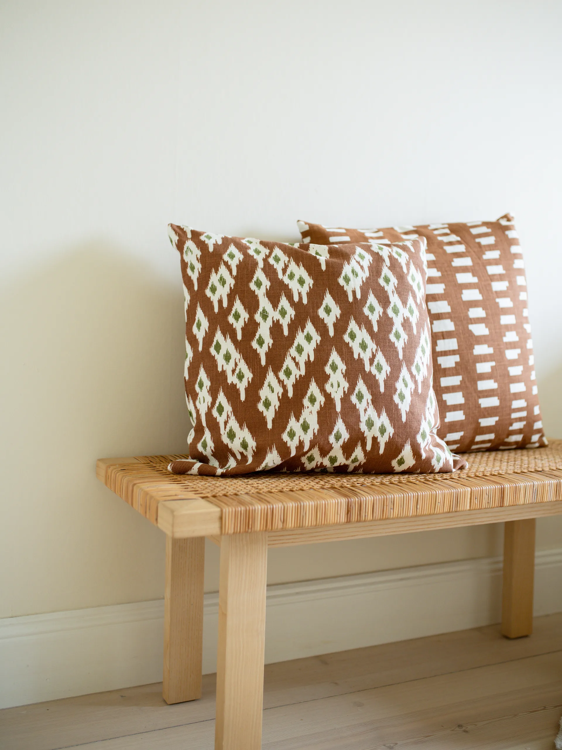 Ikat Block Kissenbezug 50x50 cm, Brown Classic Collection