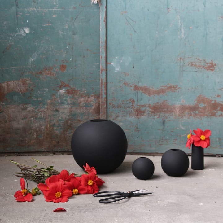 Ball Vase black - 10cm - Cooee