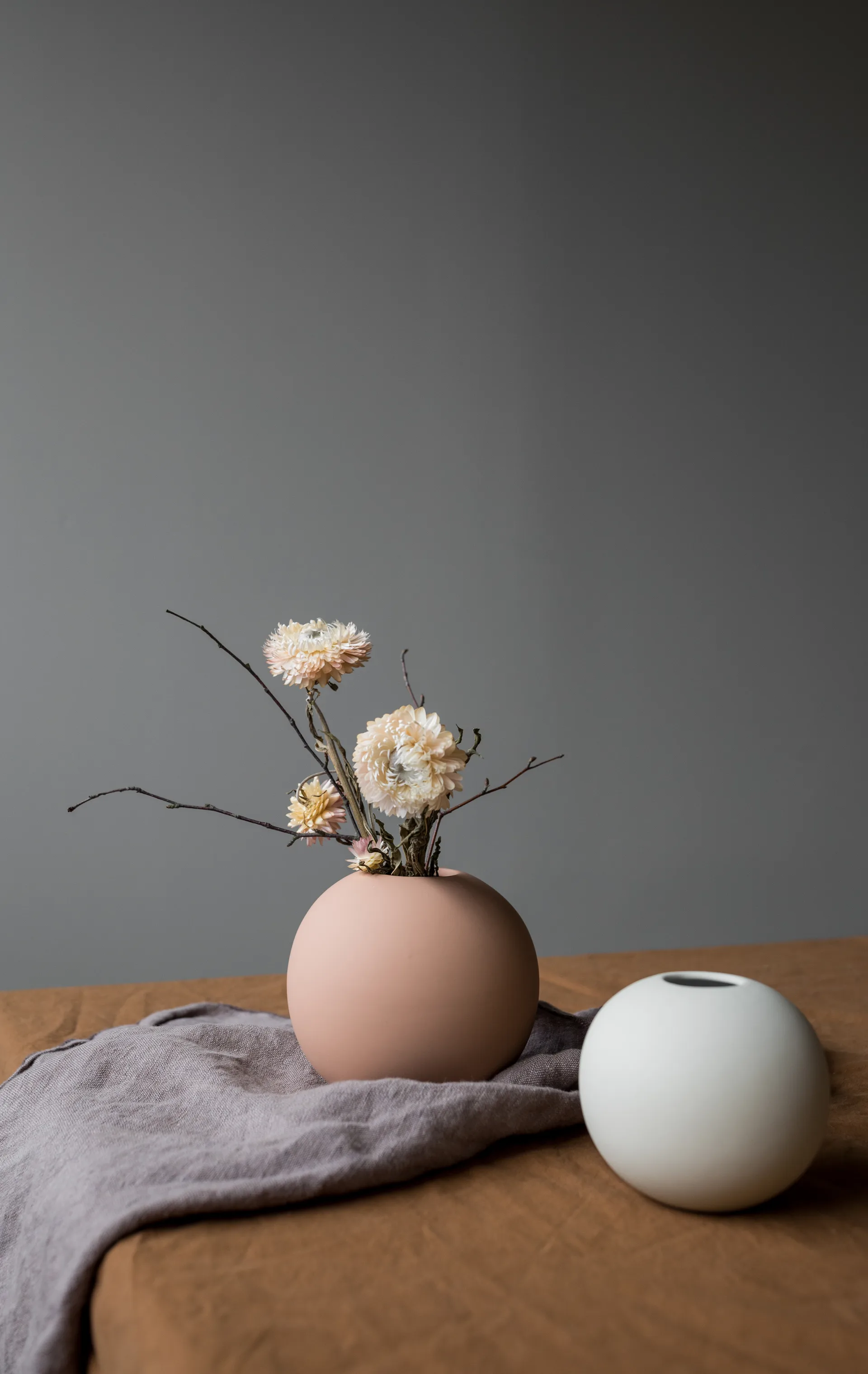 Ball Vase cafe au Lait, 8cm Cooee Design