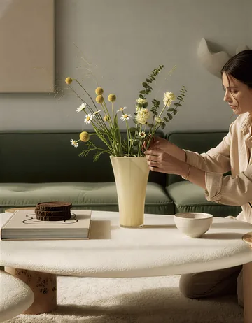 Liliané Vase 18 cm - Butter yellow - Cooee Design