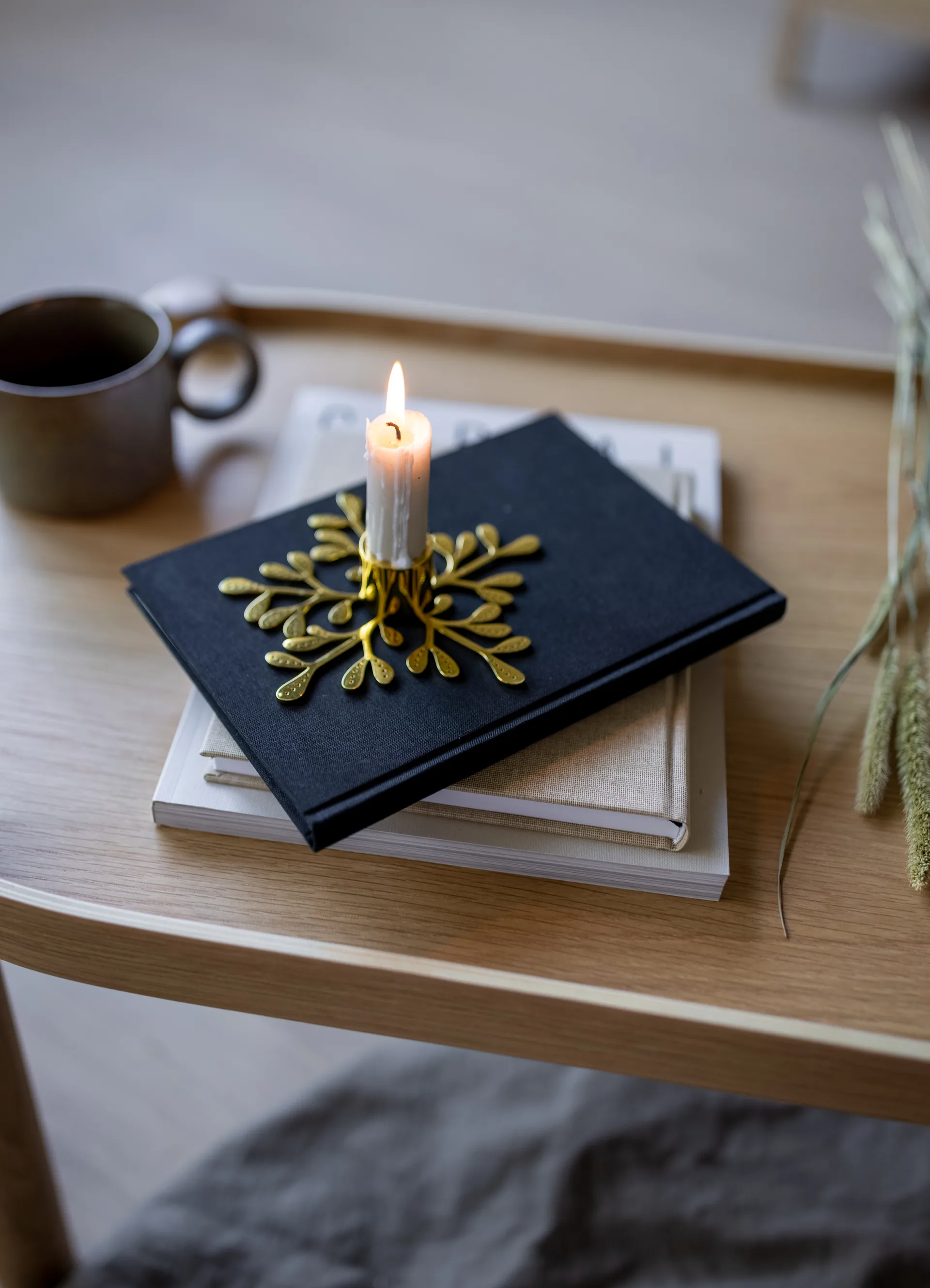 Mistletoe Kerzenhalter, Messing Cooee Design