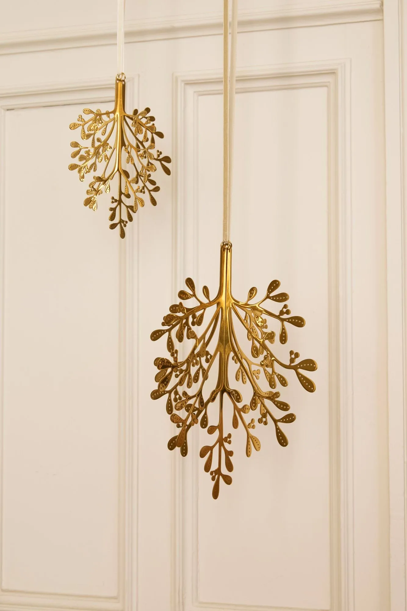 Mistletoe Weihnachtsanhänger 2-teilig, Messing, 29 cm Cooee Design