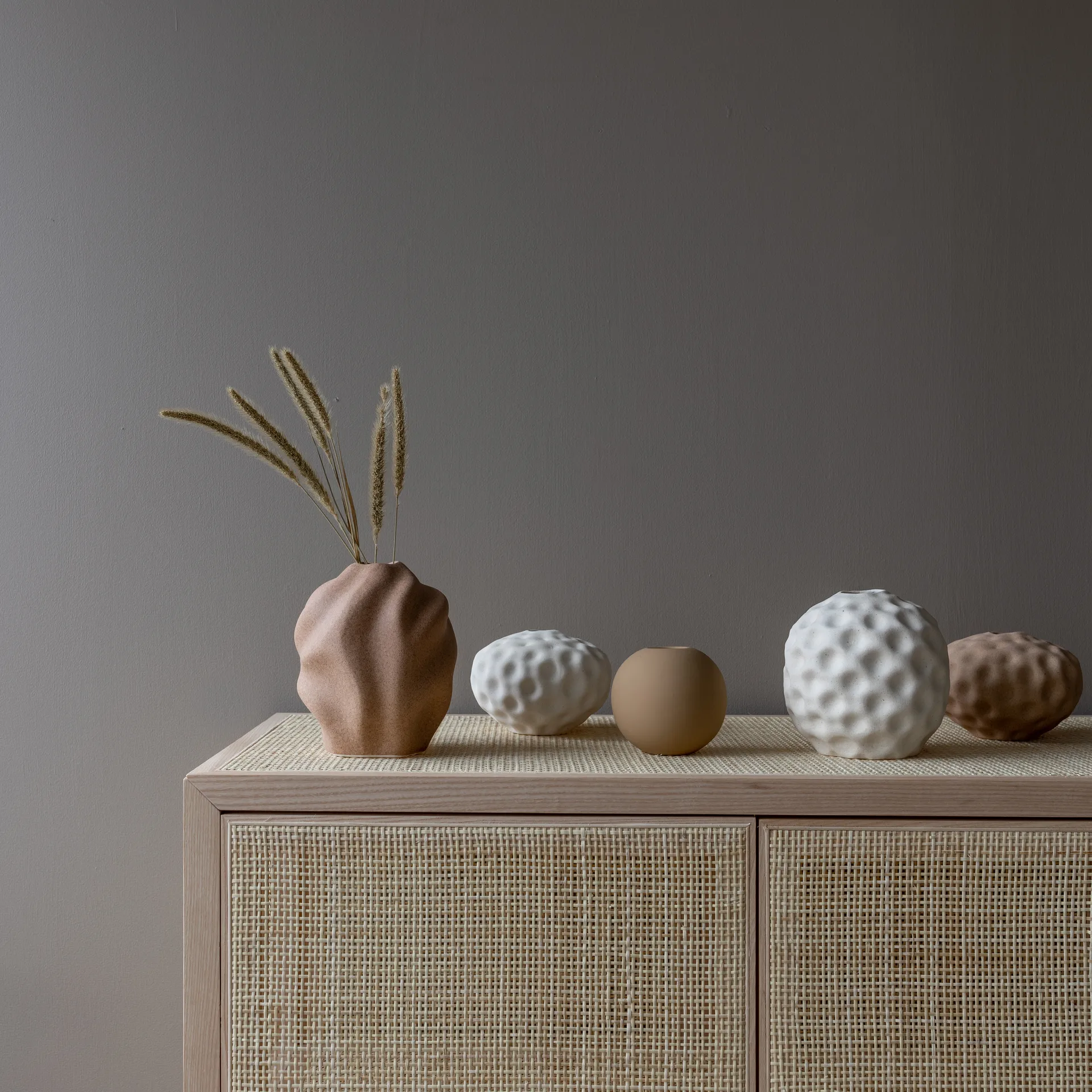 Seedpod Vase 10cm, Vanilla Cooee Design