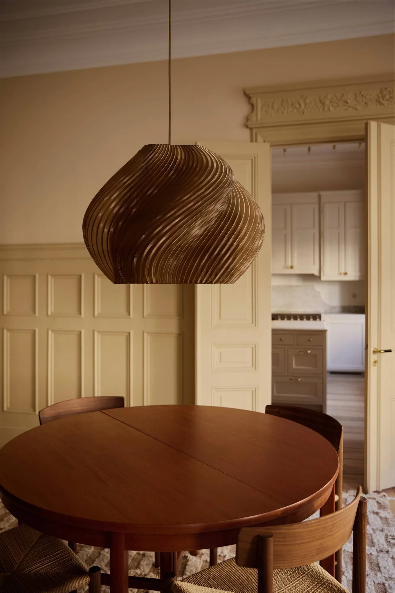 Soft Serve Pendelleuchte, Caramel-chrome, Mega, 60 cm Crème Atelier