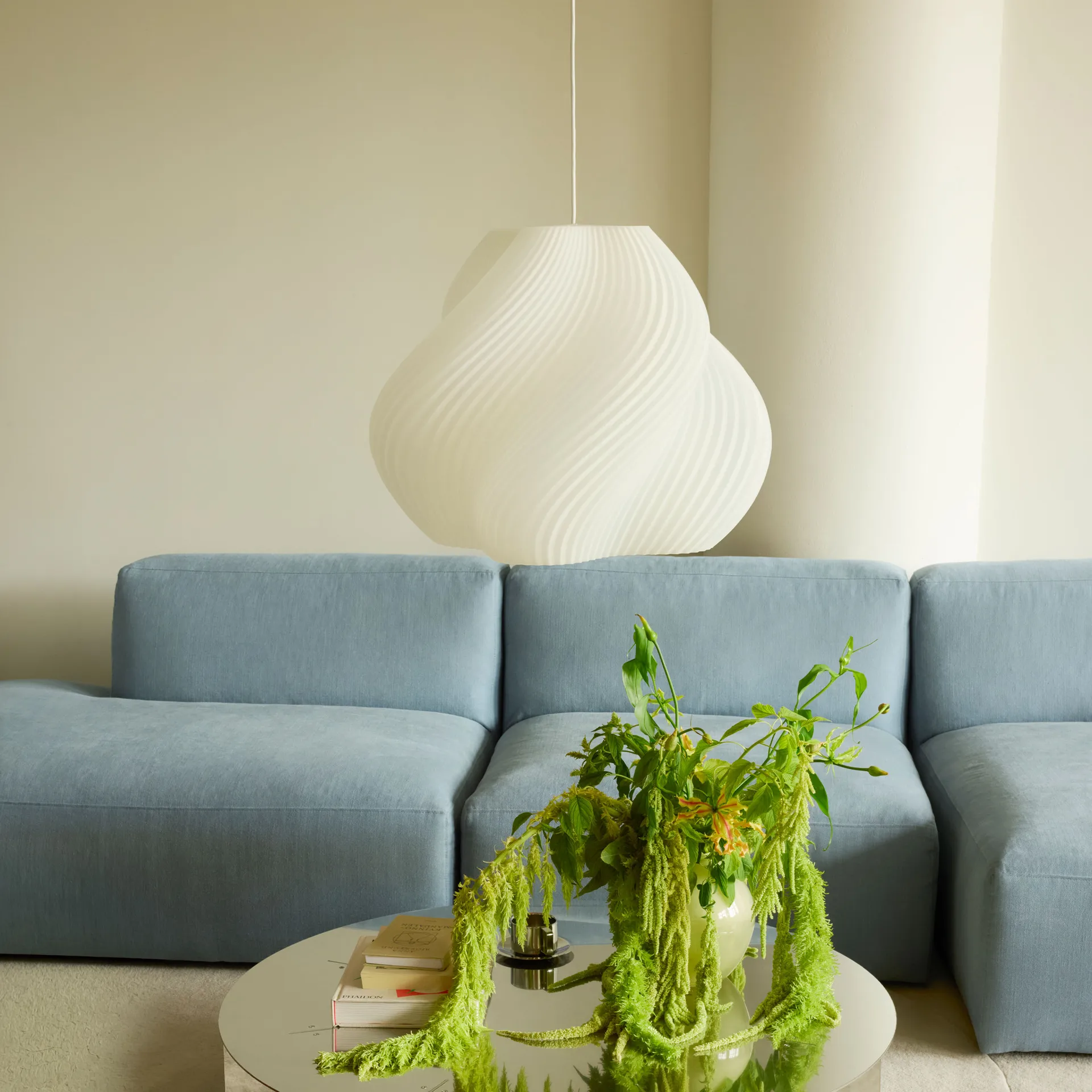 Soft Serve Pendelleuchte, White-chrome, Mega, 60 cm Crème Atelier