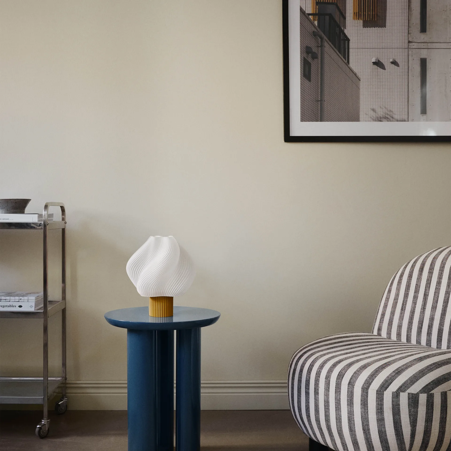 Soft Serve Tischleuchte, Cloudberry, Regular, 26 cm Crème Atelier