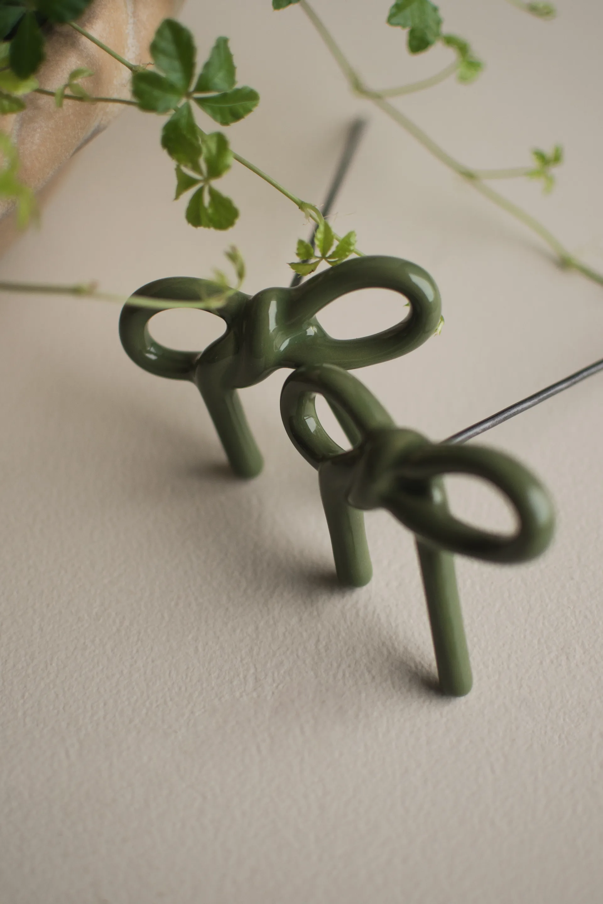 Bow Blumendekoration, Shiny green DBKD