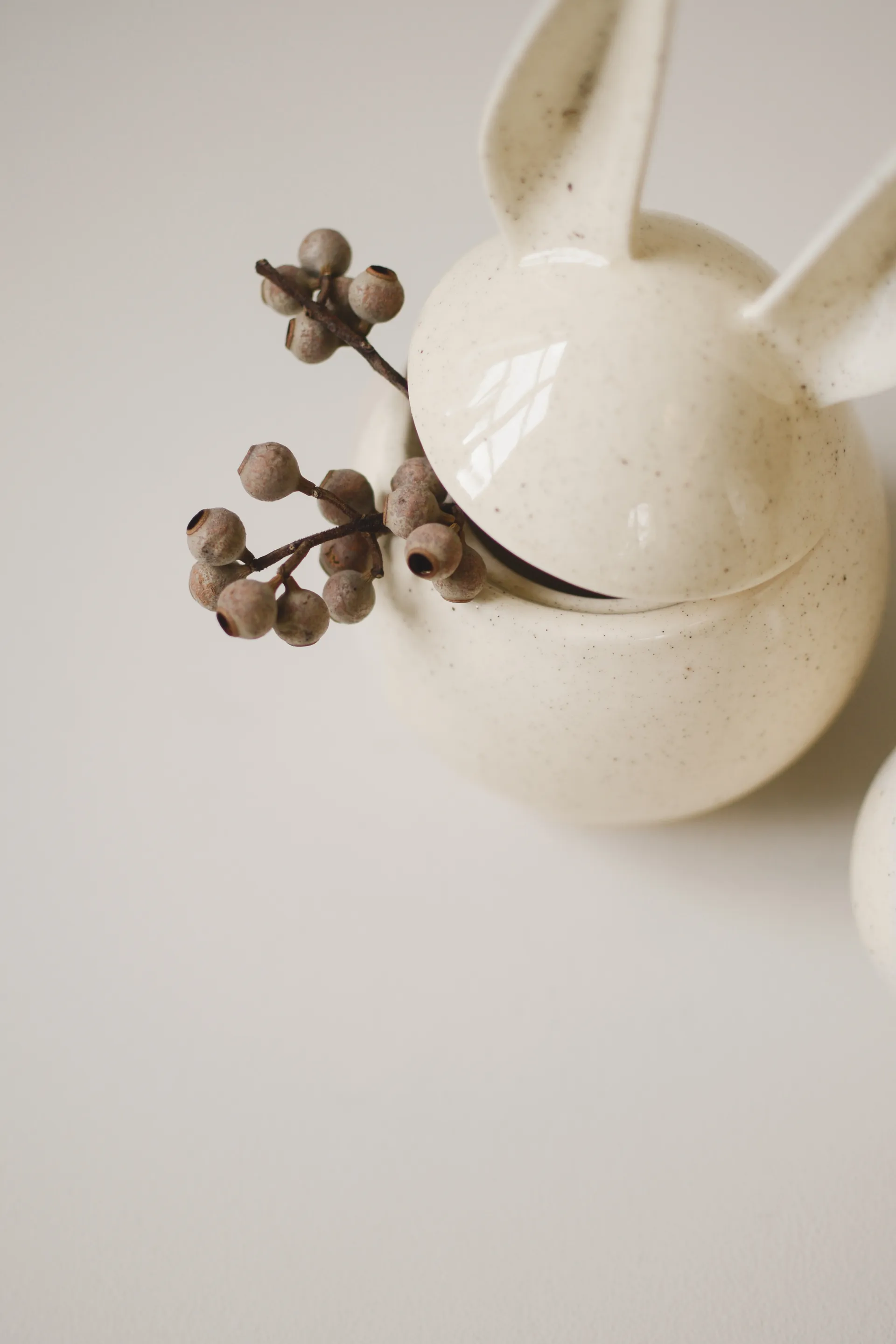 DBKD Eating rabbit Schale groß, Vanilla DBKD