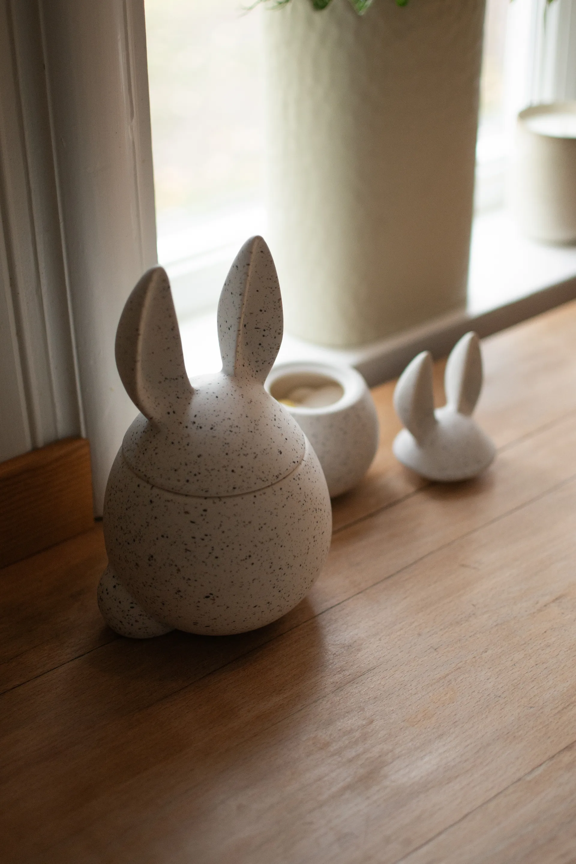 DBKD Eating rabbit Schale groß, White DBKD