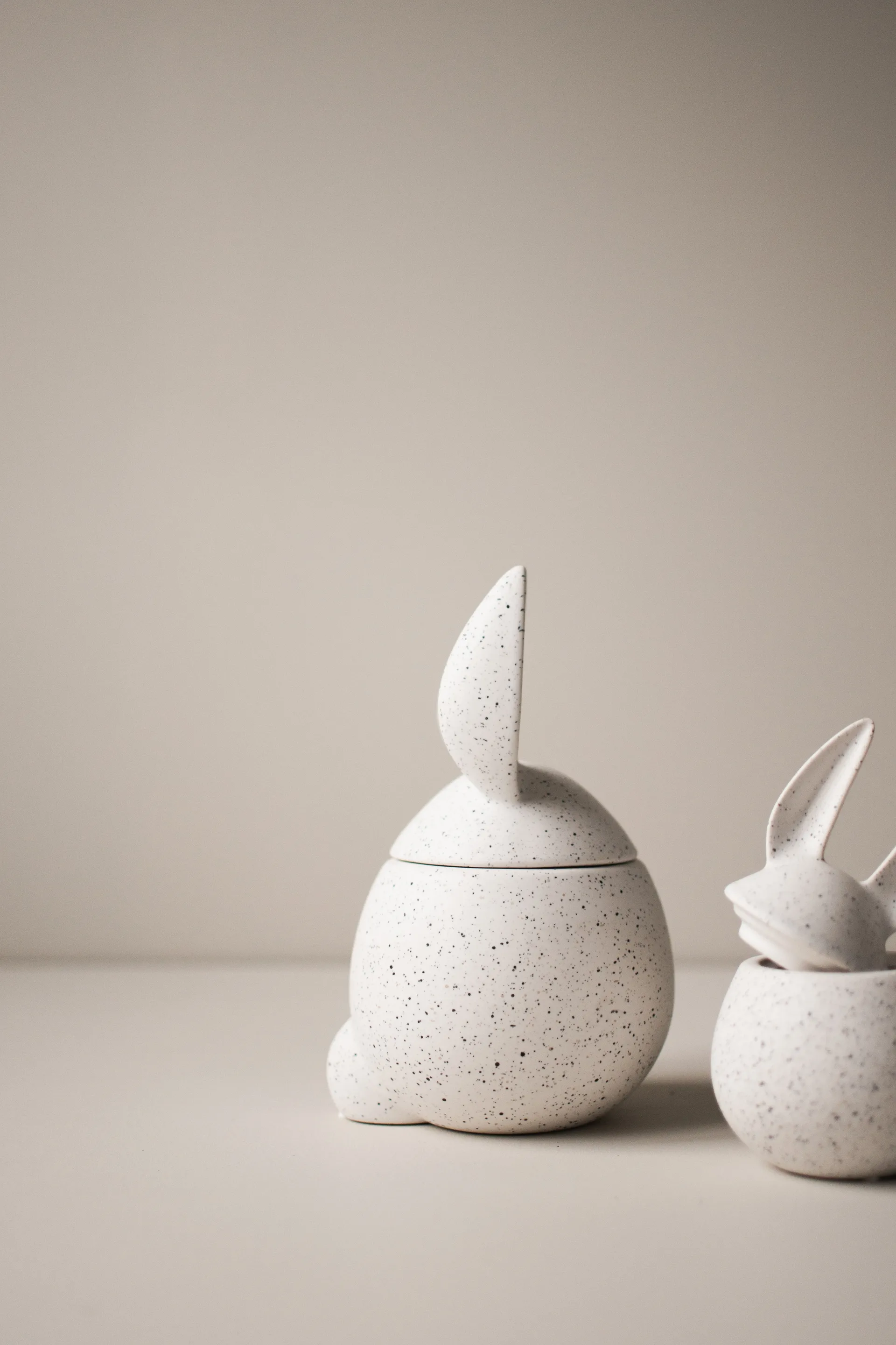 DBKD Eating rabbit Schale groß, White DBKD