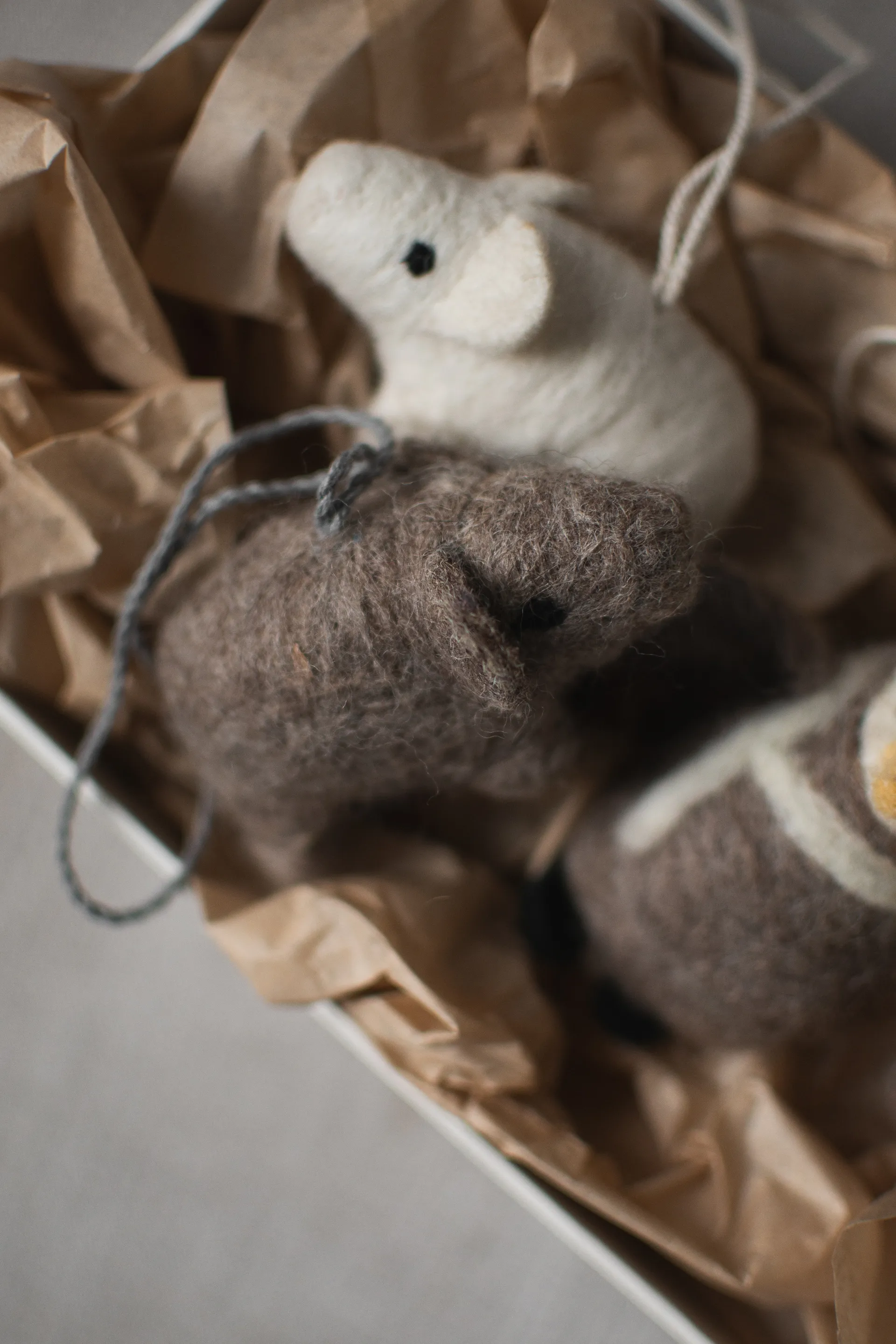 Hanging pig Dekorationsanhänger, Beige DBKD