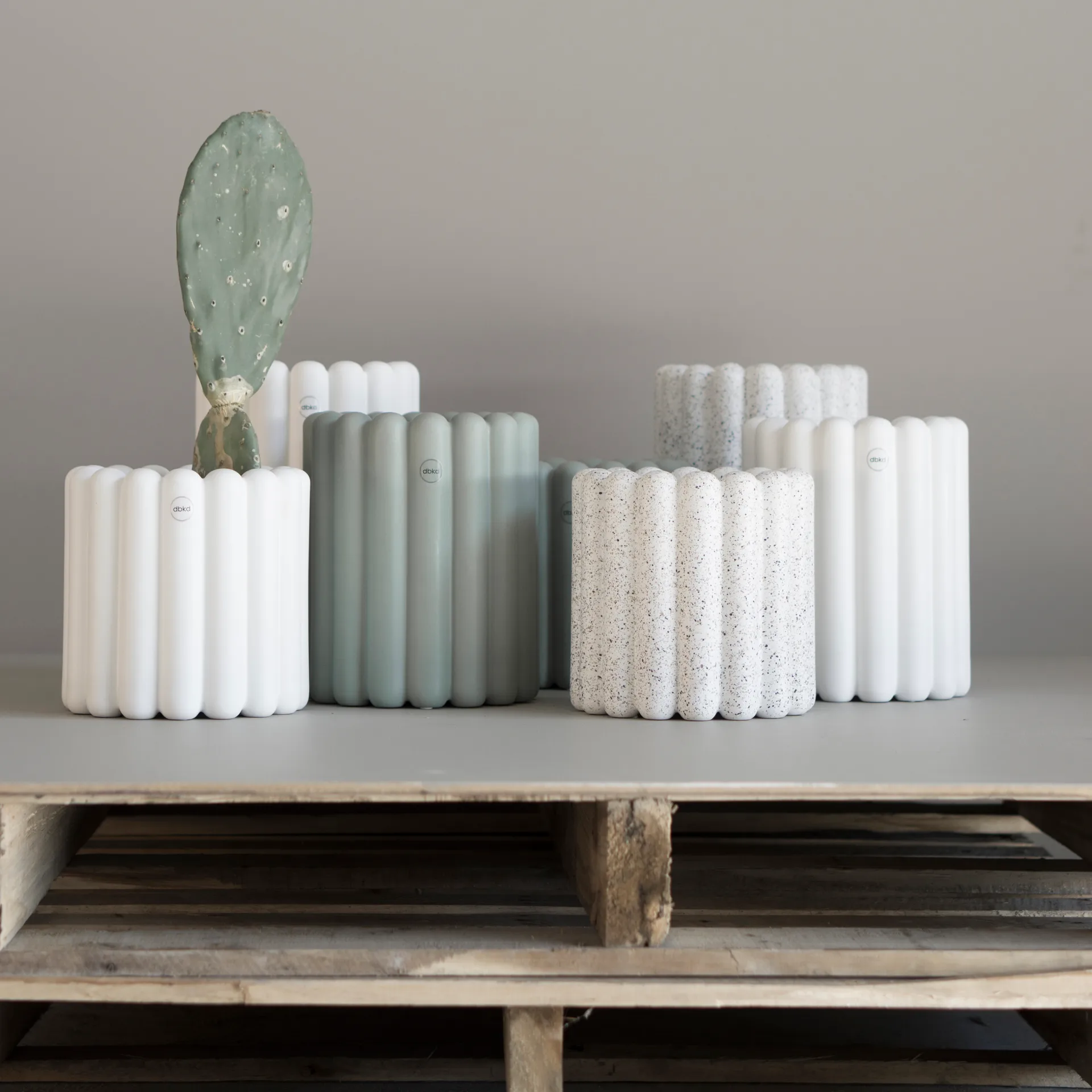 Mist Blumentopf klein Ø19x19 cm, Dot DBKD