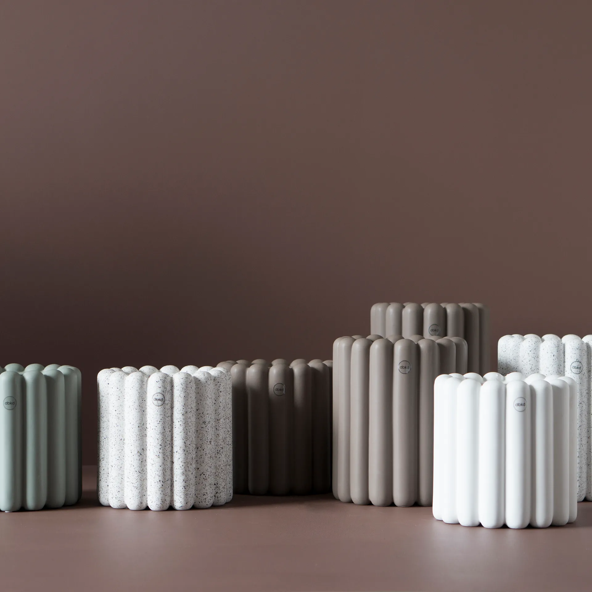 Mist Blumentopf medium Ø19x23 cm, Dust DBKD