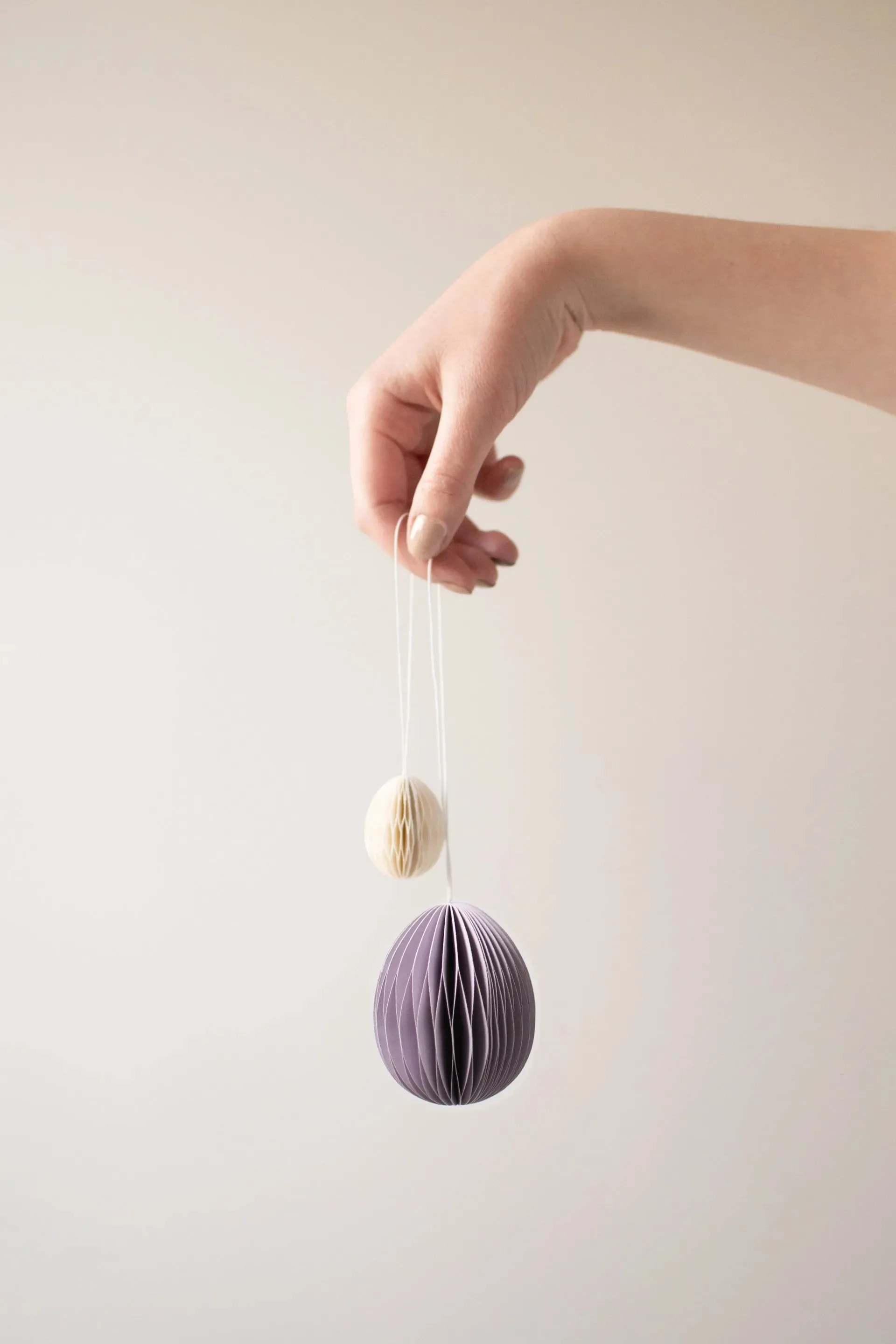 Ovoid Osteranhänger Papier 7 cm, Purple DBKD