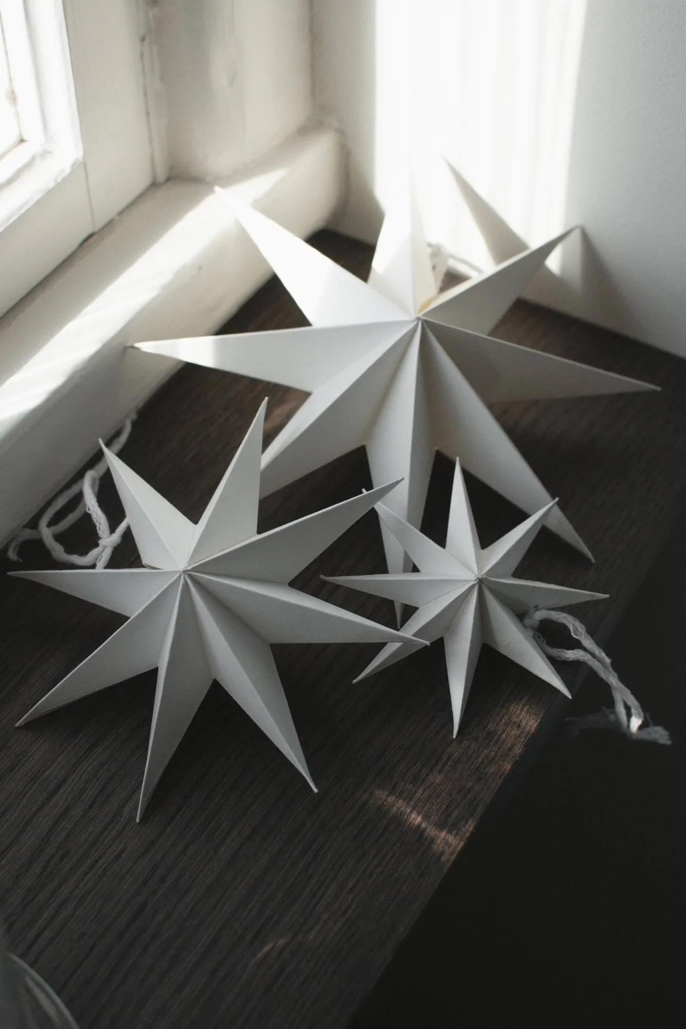 Papier-Winterstern Dekorationsanhänger, White, medium, Ø14 cm DBKD