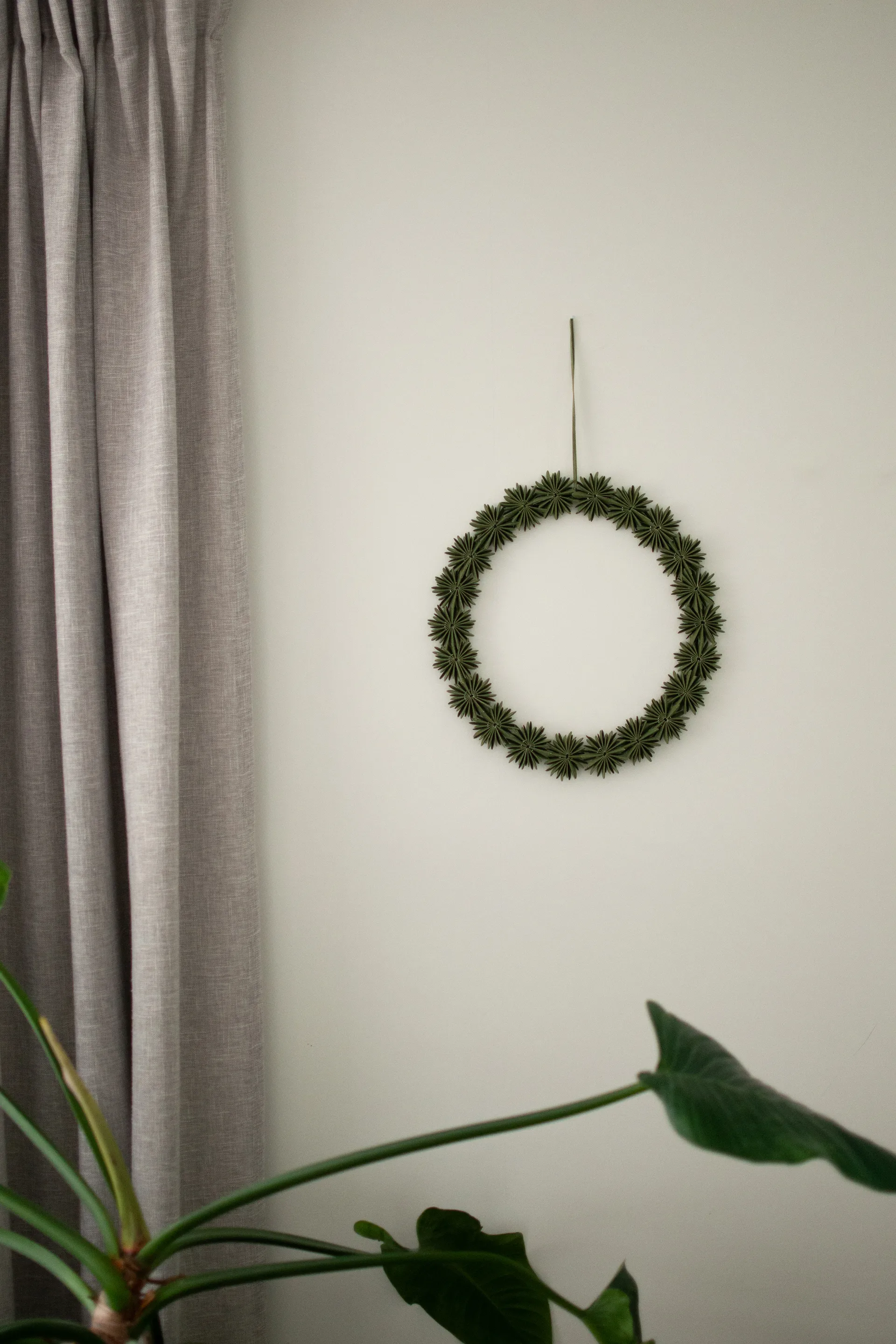 Papierflocken-Kranz Dekorationskranz Ø35 cm, Green DBKD