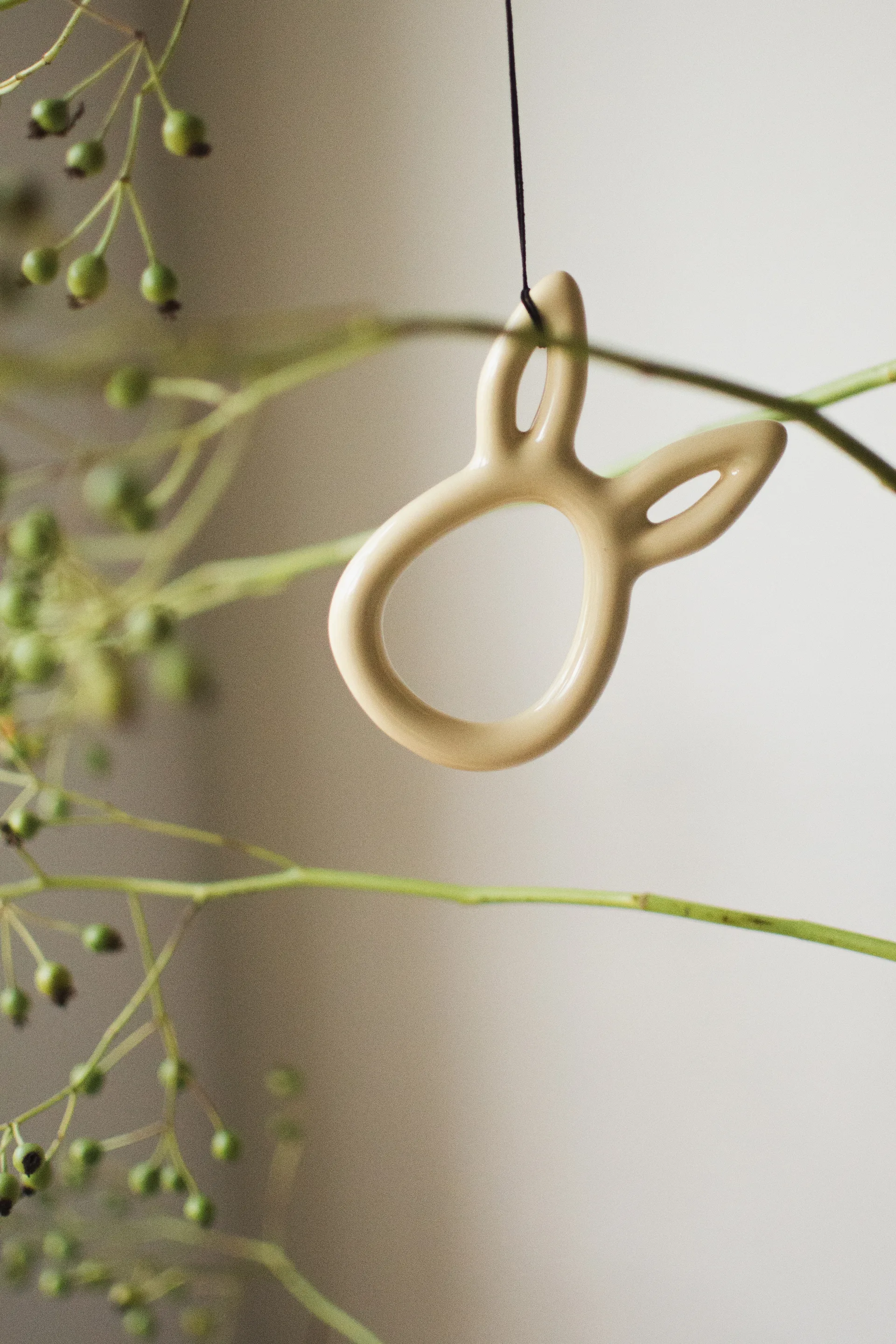 Sprinkle rabbit Osteranhänger 8 cm, Shiny yellow DBKD