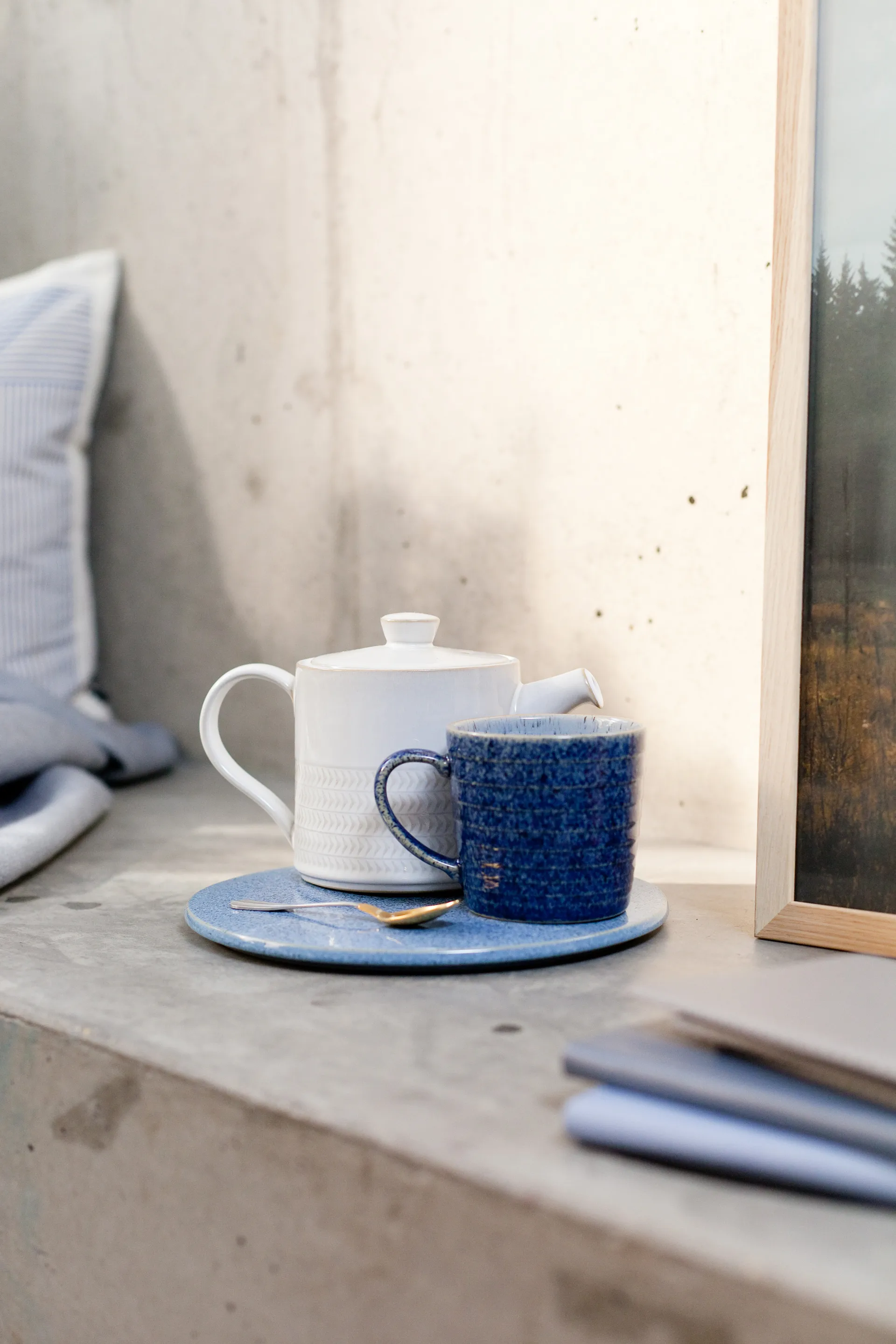 Studio Blue Tasse geriffelt 40cl, Cobalt-pebble Denby