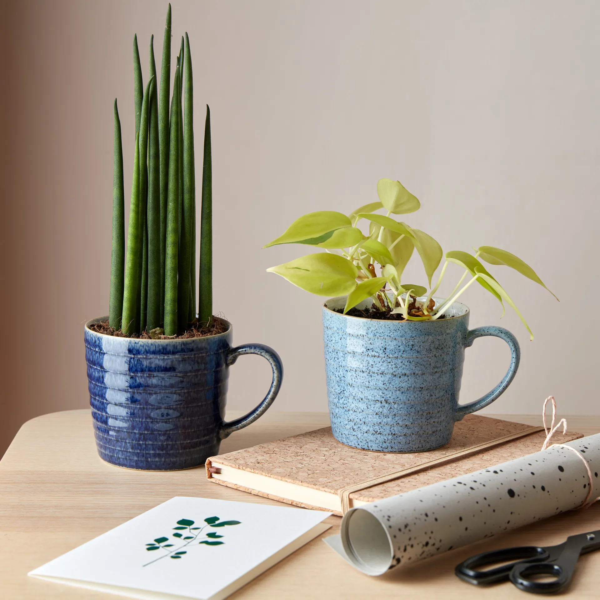 Studio Blue Tasse geriffelt 40cl, Cobalt-pebble Denby