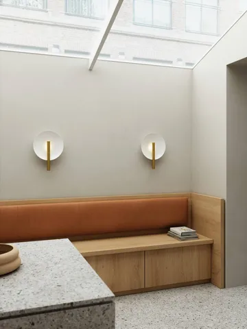 Furiko Wandleuchte - Gebürstete Messing - Design For The People