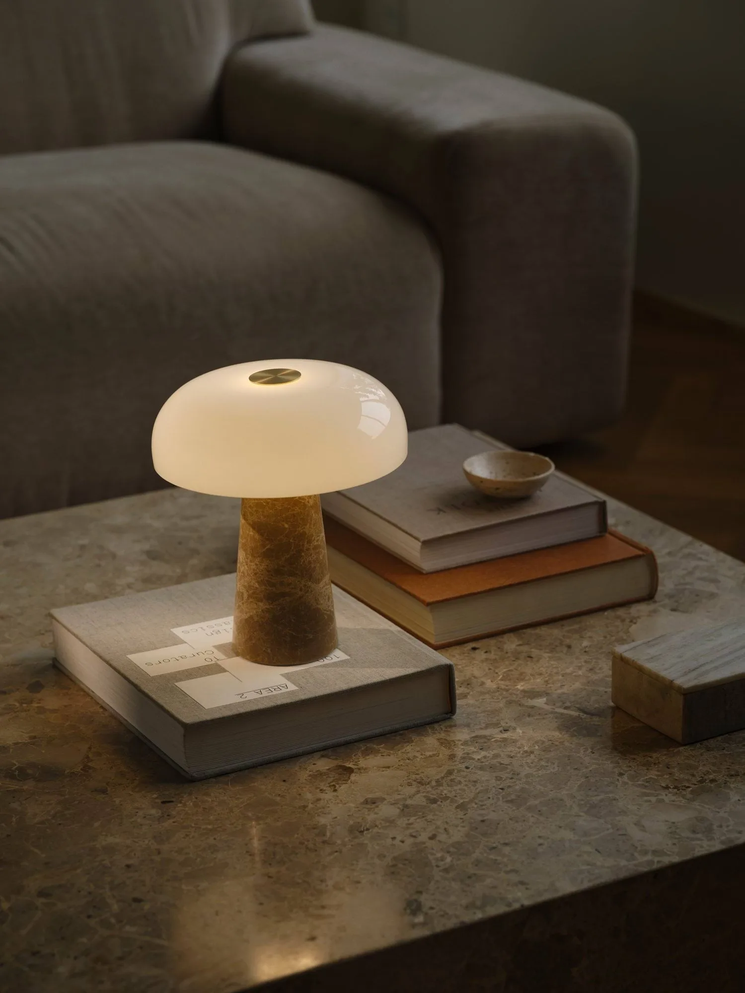 Glänzende Tischlampe, Beige, Mini, 24 cm Design For The People