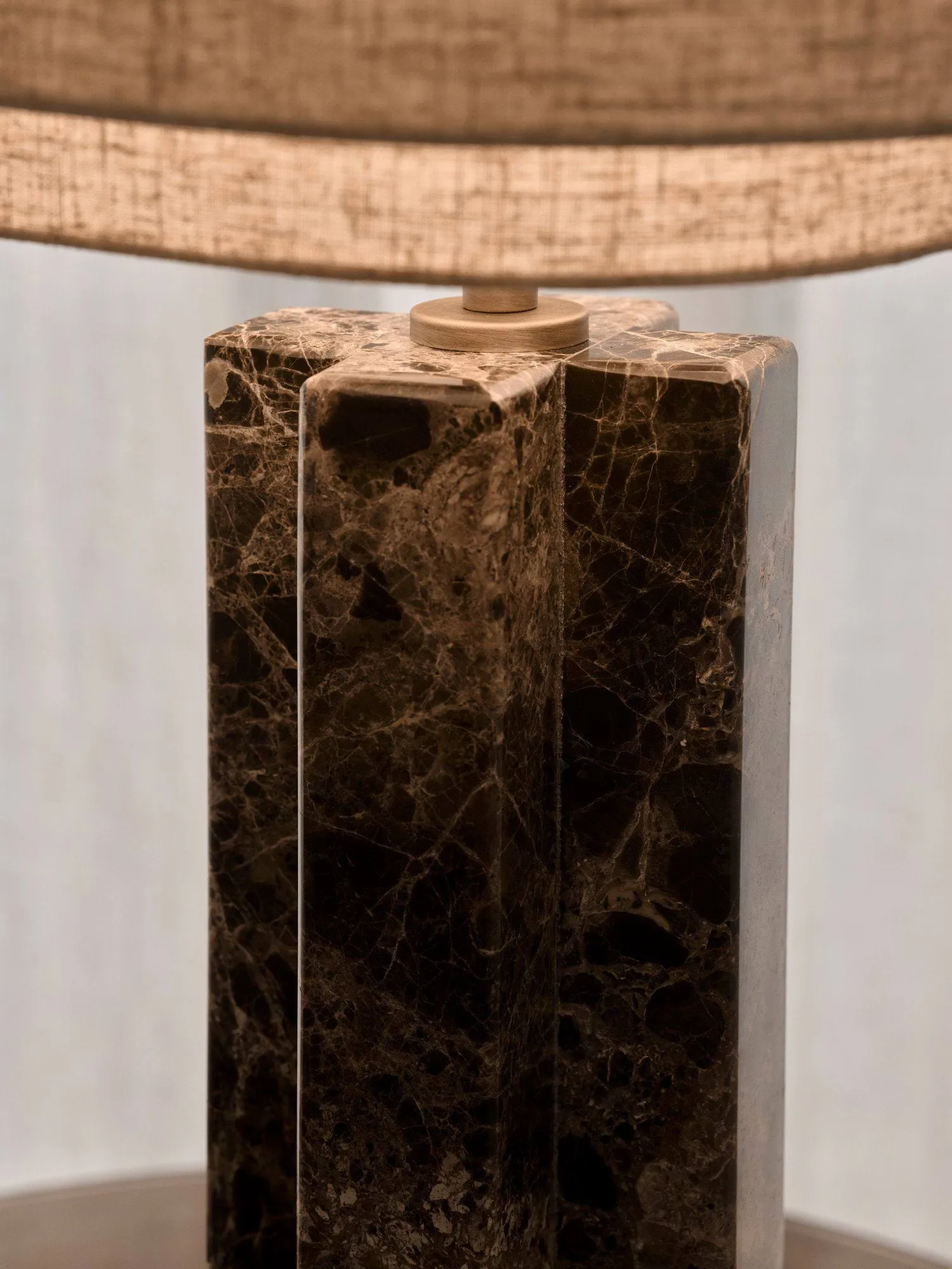 Takai Marmor-Tischlampe, Beige, Ø30x55 cm Design For The People