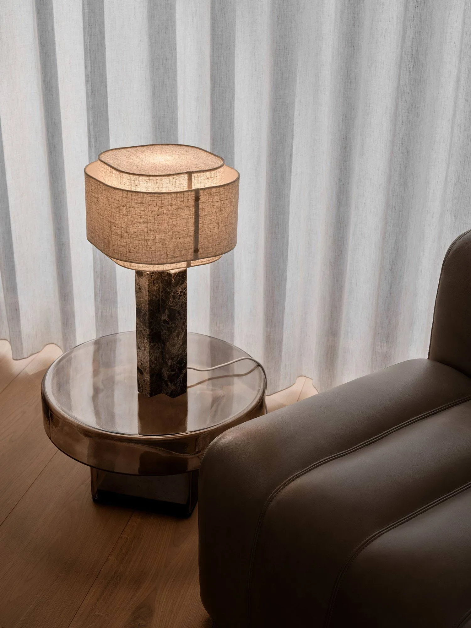 Takai Marmor-Tischlampe, Beige, Ø30x55 cm Design For The People