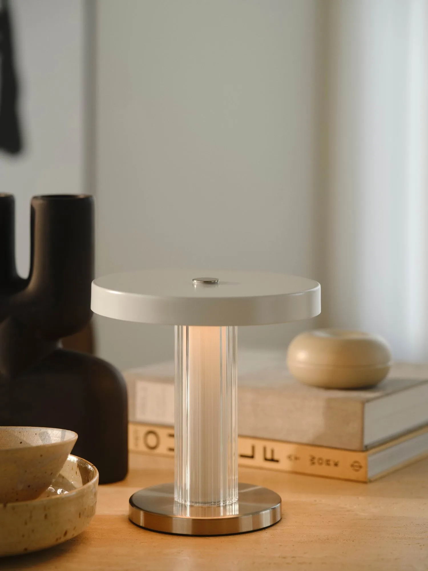 Trezzi tragbare Tischlampe, Weiß Design For The People