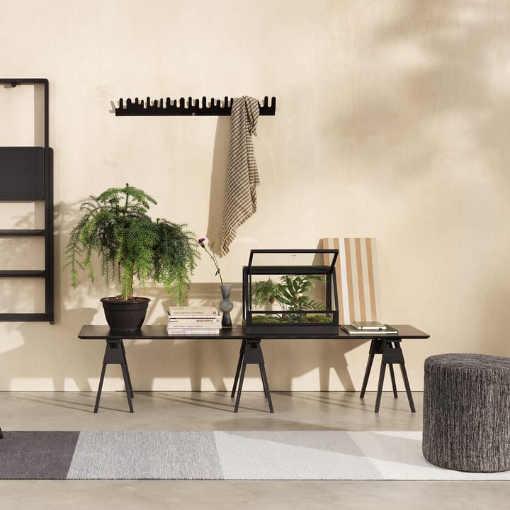 Arco Beistelltisch 42 x 180cm - Schwarz - Design House Stockholm
