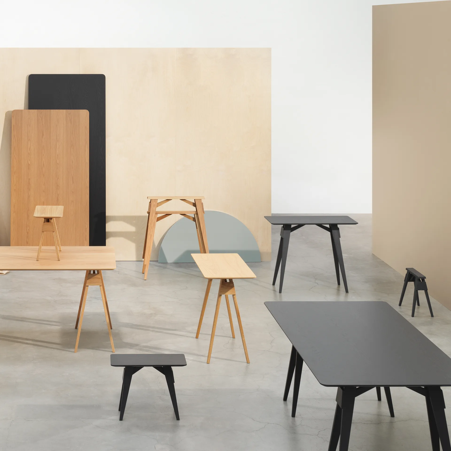 Arco Beistelltisch L, Schwarz Design House Stockholm