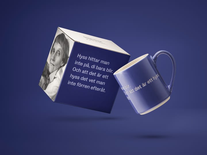 Astrid Lindgren Tasse, S'not something you plan - Blau-schwedisch - Design House Stockholm