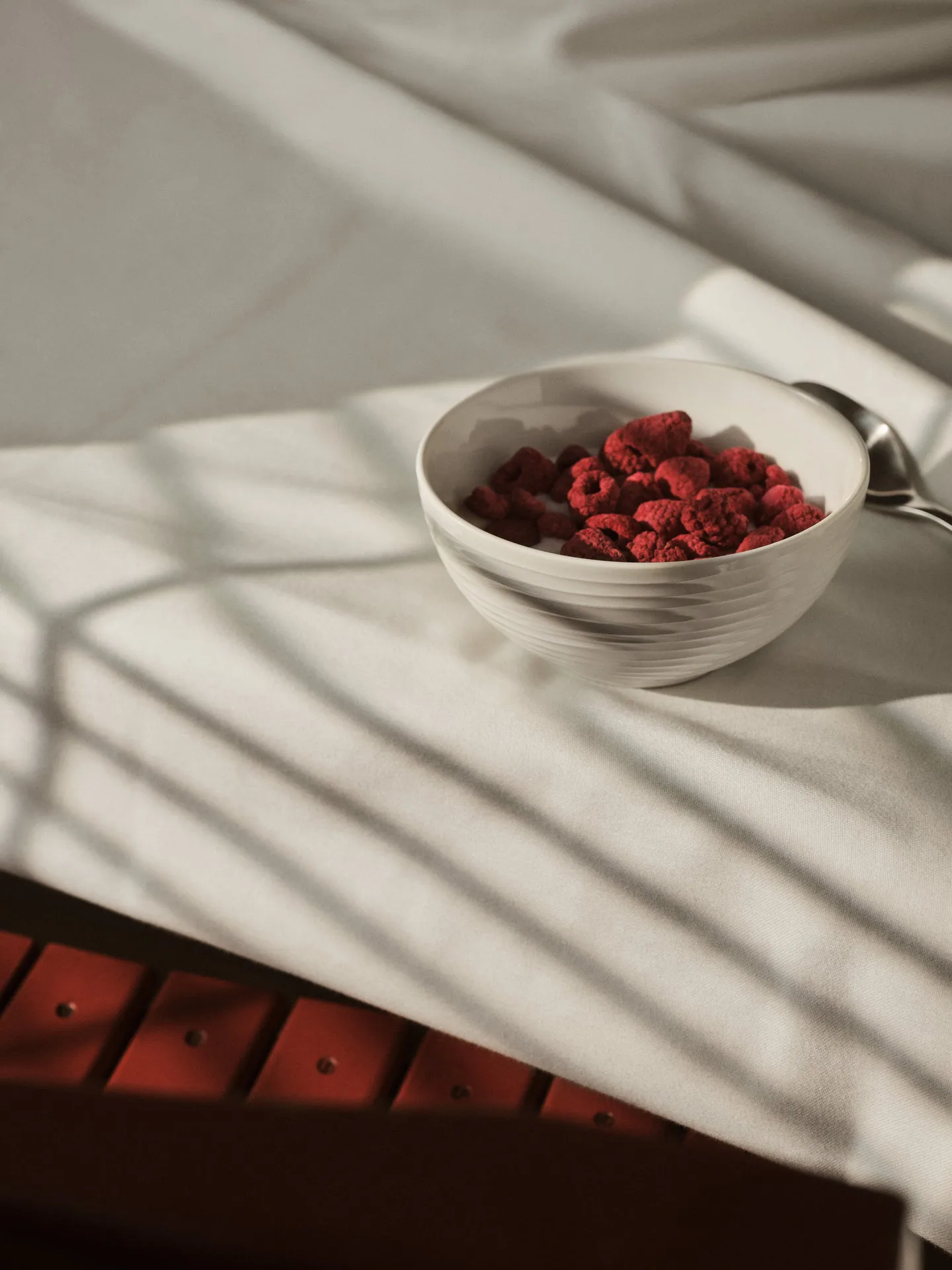 Blond Schale 60 cl, Weiß, gepunktet Design House Stockholm