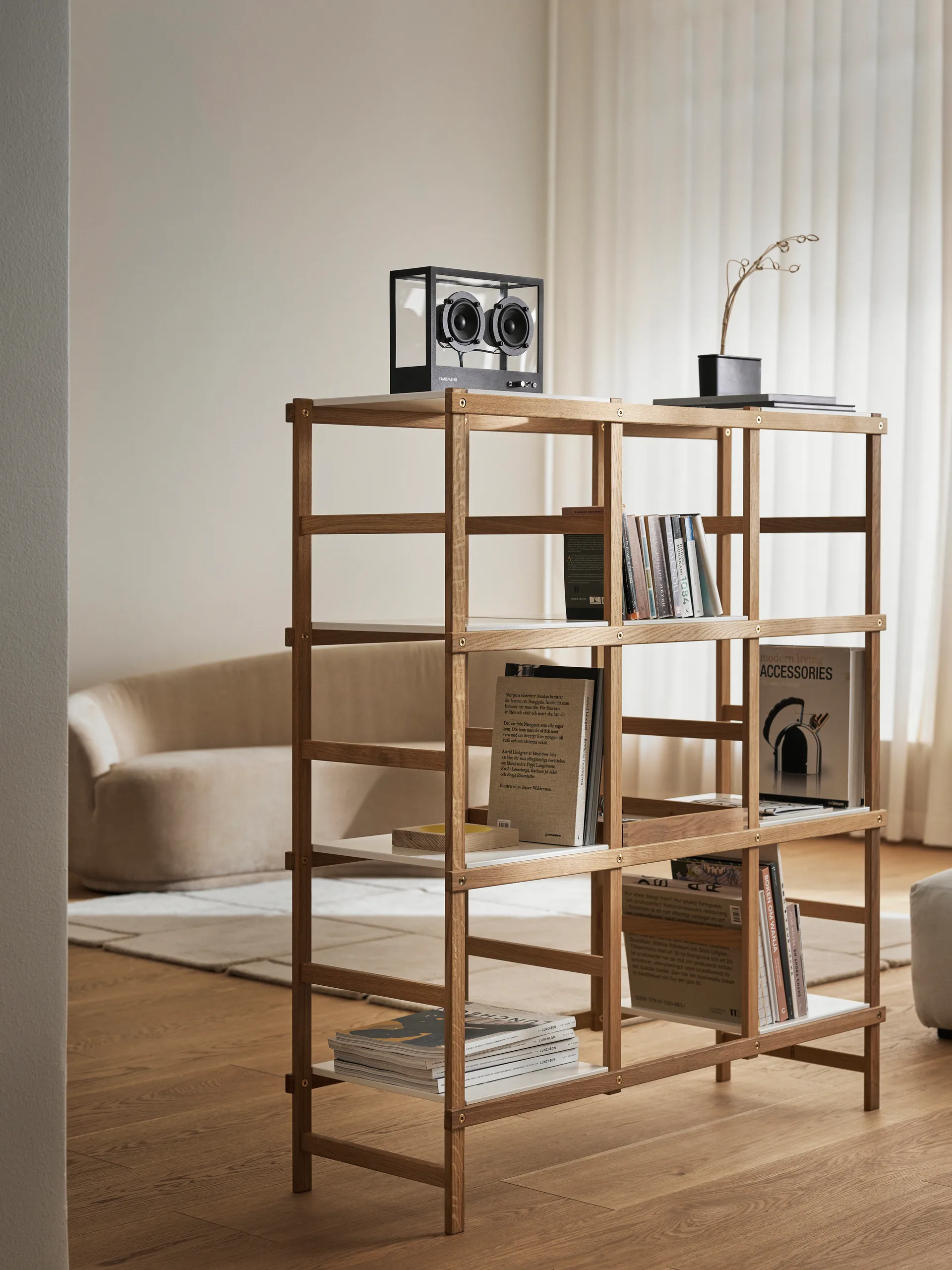 Frame Wandregal hoch, Eiche-weiß Design House Stockholm