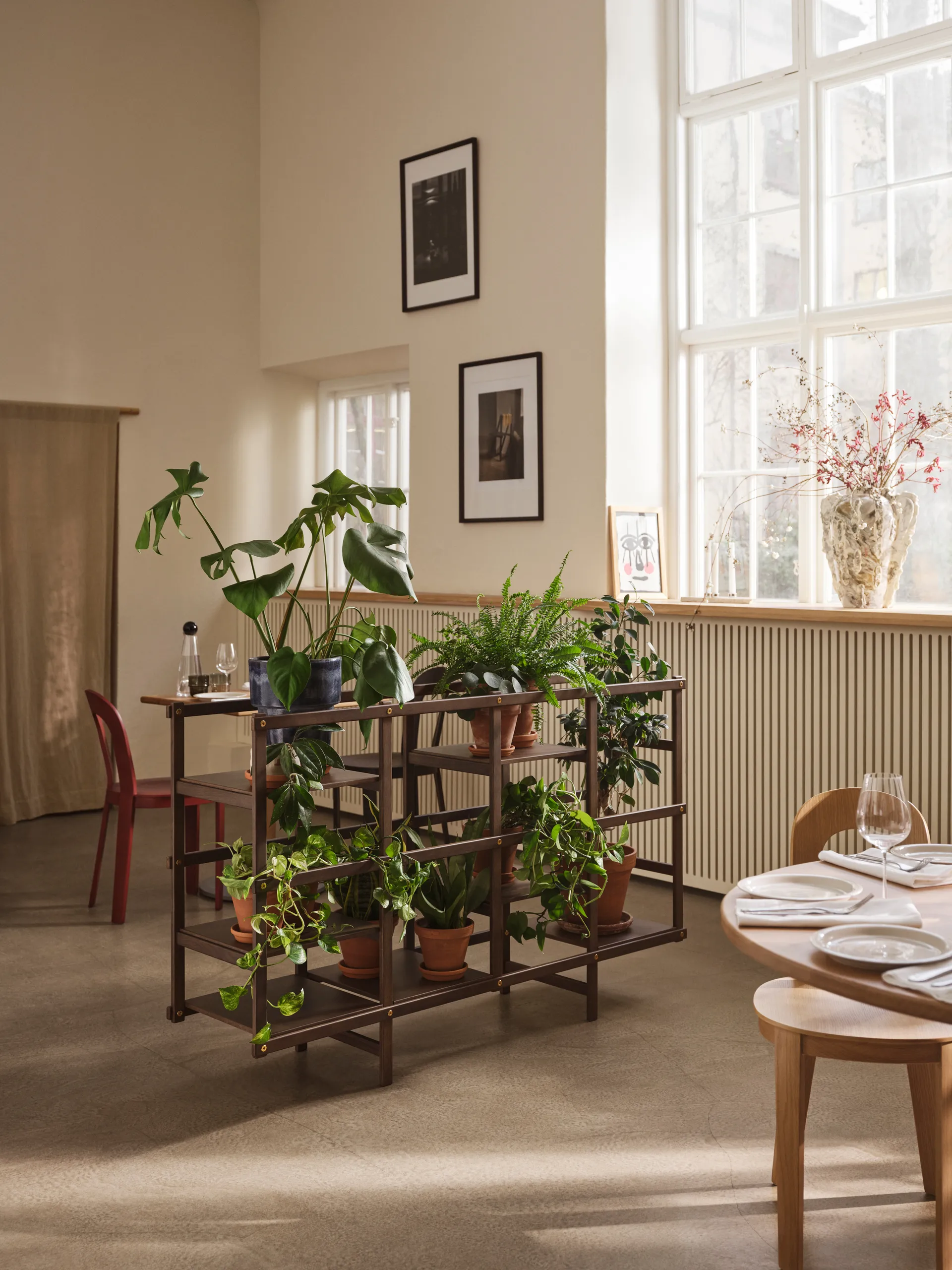 Frame Wandregal M 154cm, Dunkle Eiche Design House Stockholm