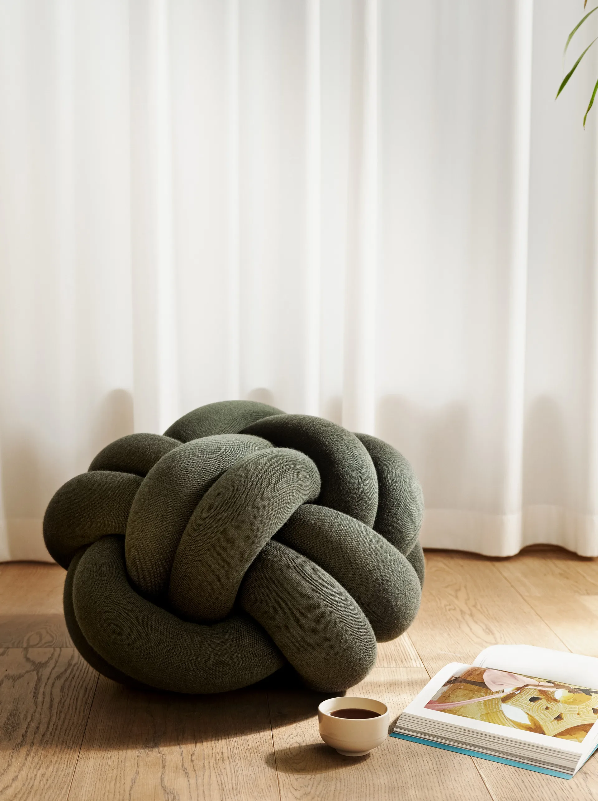 Knot Kissen M, Forest Green Design House Stockholm