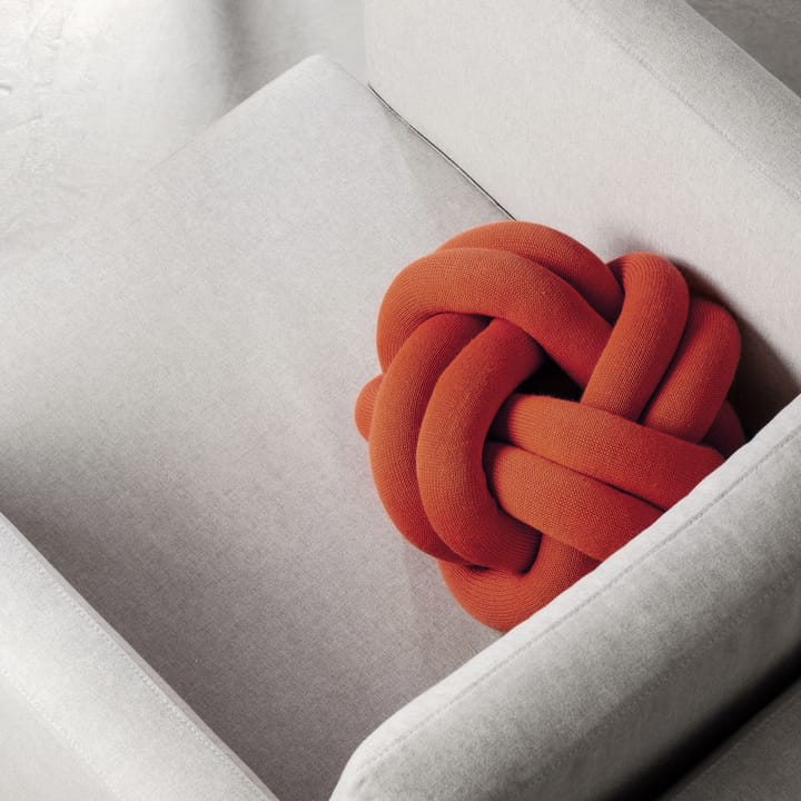 Knot Kissen, Orange red Design House Stockholm