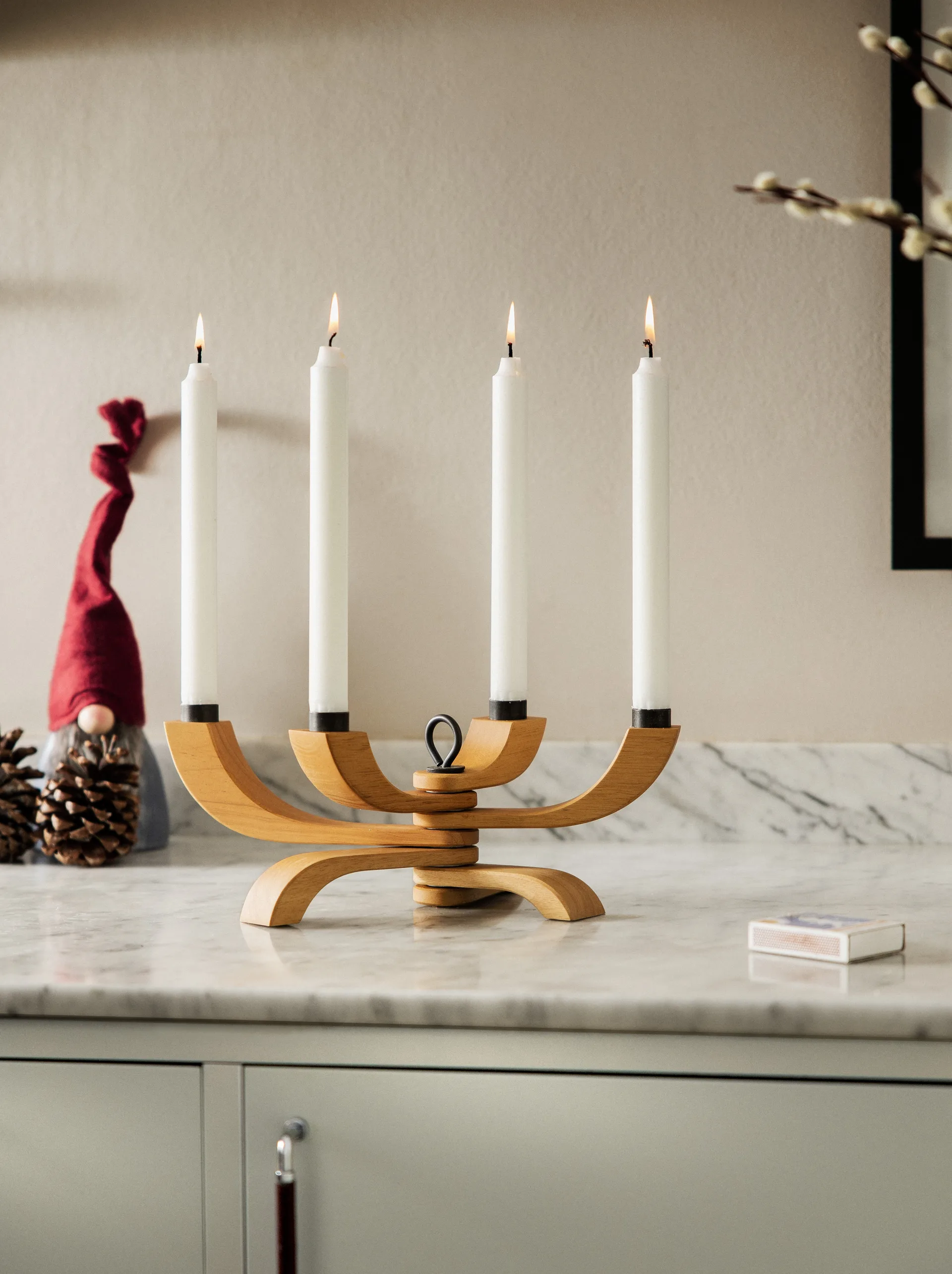 Nordic Light Kerzenleuchter 4 Arme, Eiche Design House Stockholm