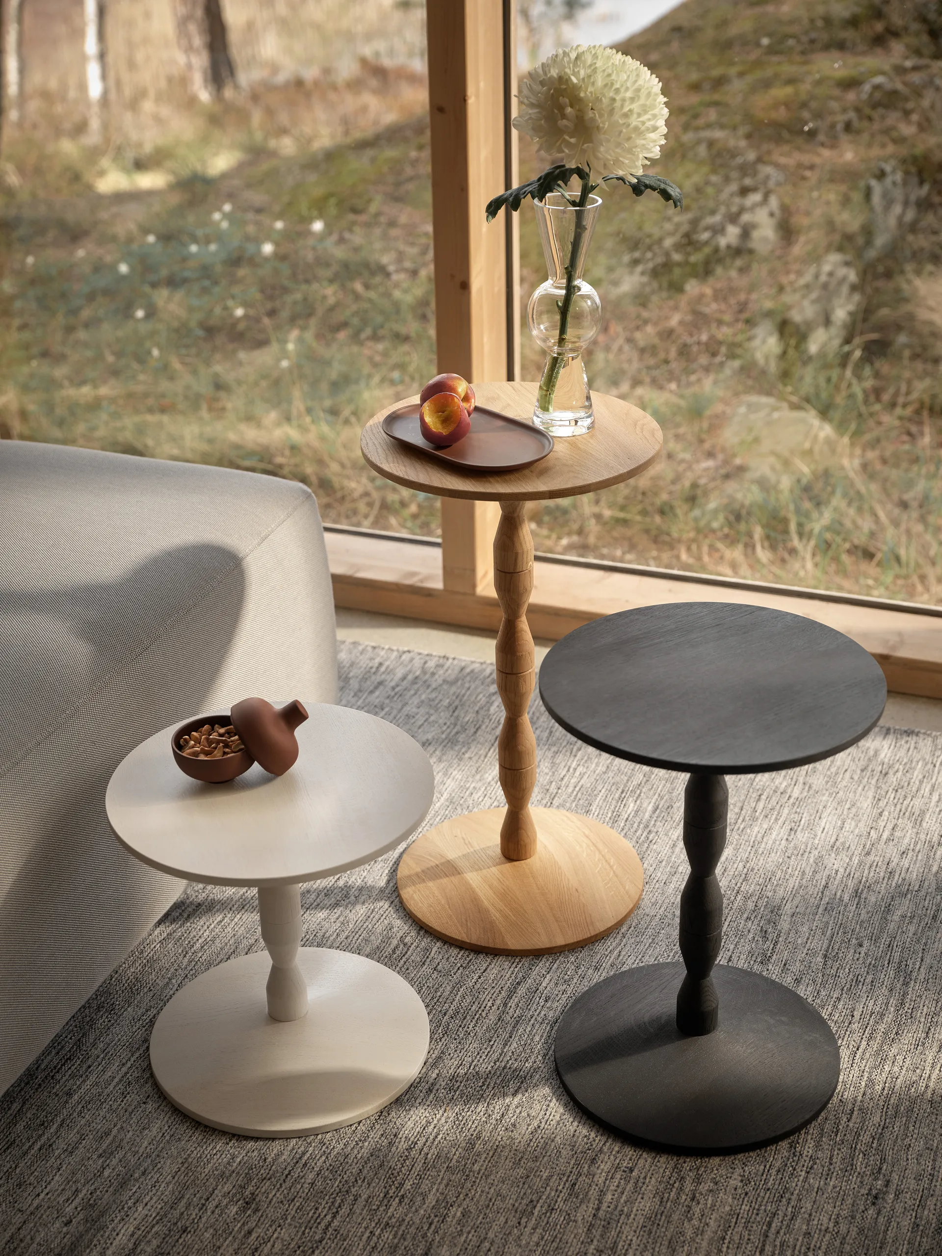Pedestal Tisch Ø31 x 67,5cm, Oak Design House Stockholm