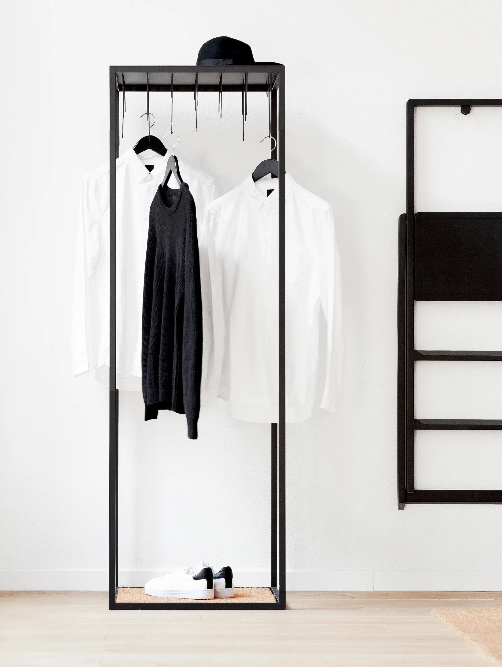Step Leiter, Schwarz gebeizt Design House Stockholm