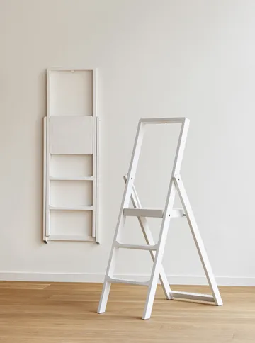 Step Leiter - Weißgebeizt - Design House Stockholm