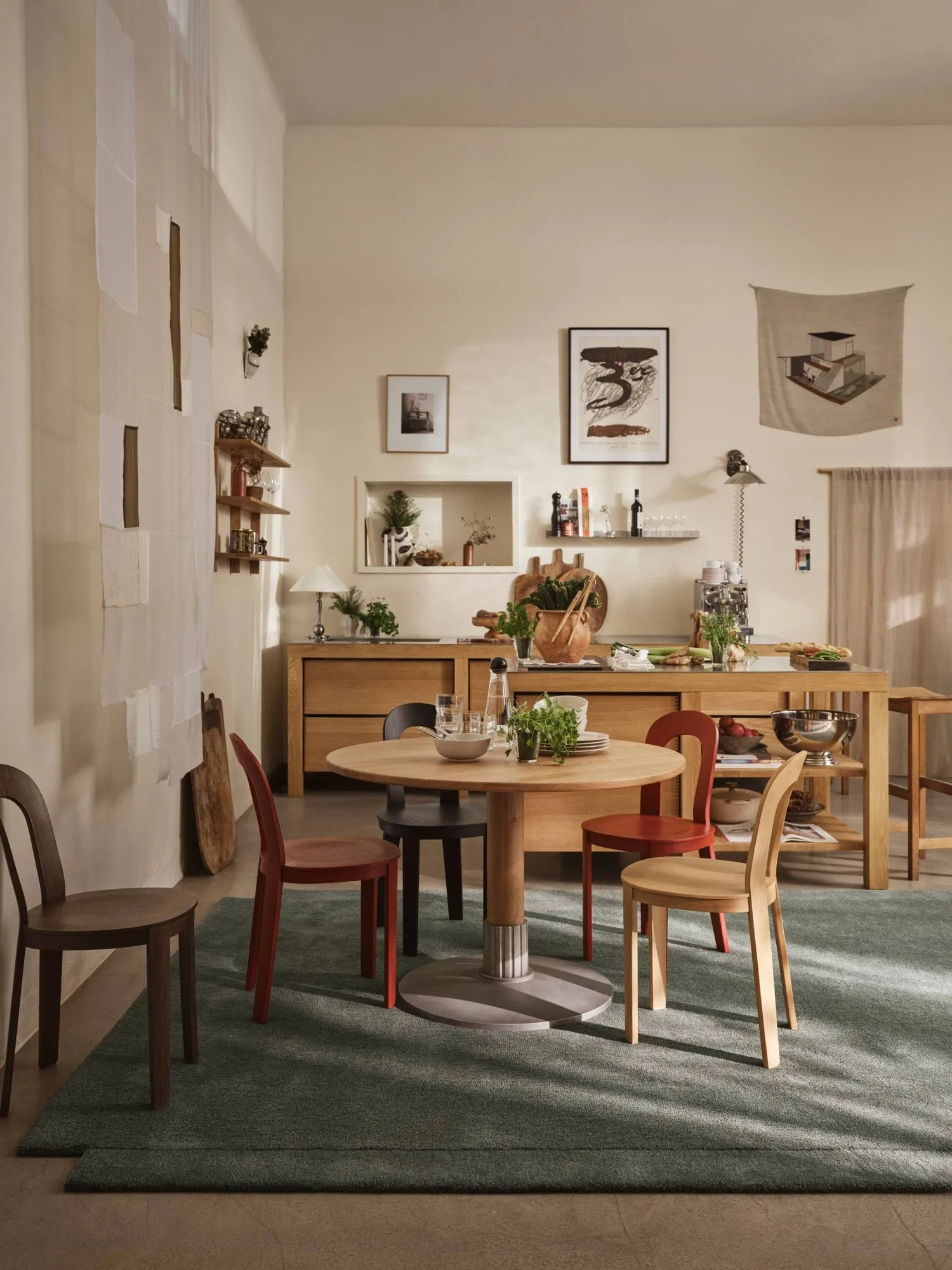 Tock Table Esstisch, Dunkle Eiche, Ø110x76 cm Design House Stockholm