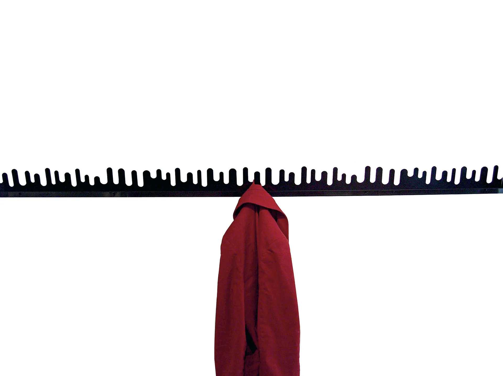 Wave Hanger Garderobe, Schwarz Design House Stockholm