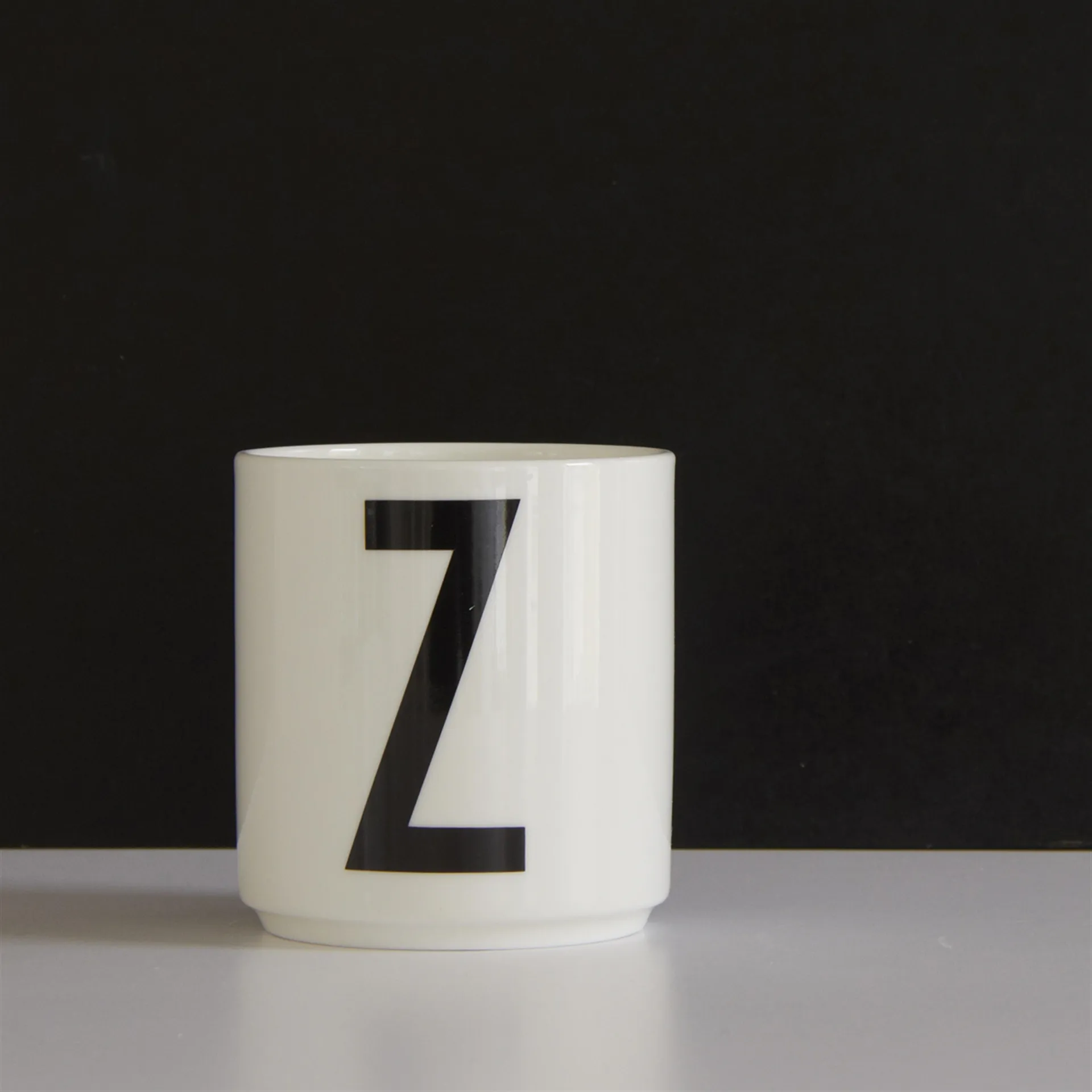 Design Letters Becher weiß, Z Design Letters