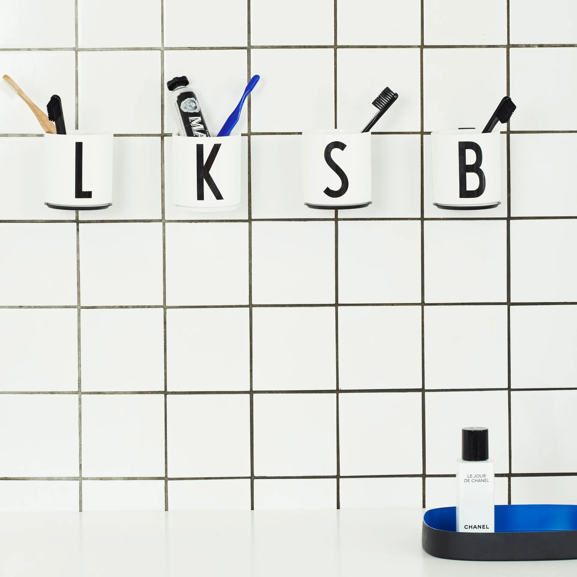 Design Letters Wandhalterung, Schwarz Design Letters